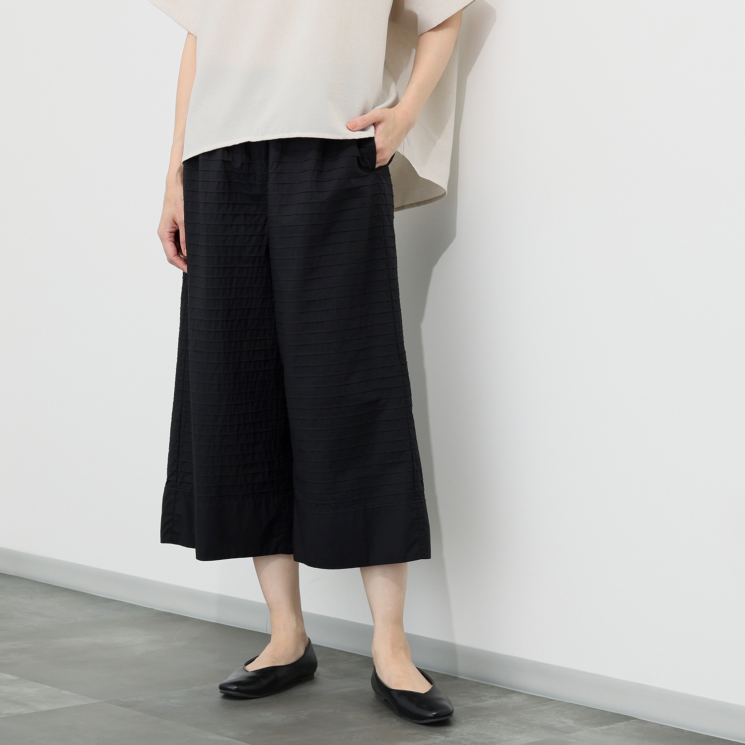 ヤッコマリカルド コットンローン ピンタック パンツ