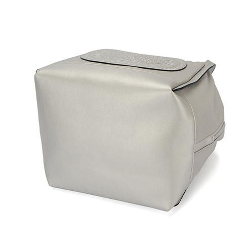 ラルジュ サークル型押アクセント キューブバッグ