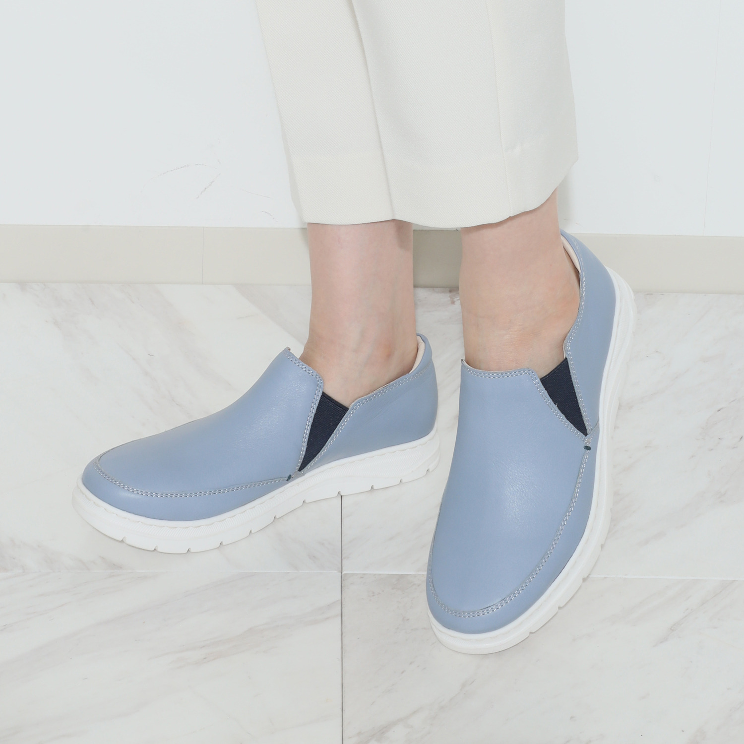 マイレ はっ水 カーフレザー 軽量スリッポン