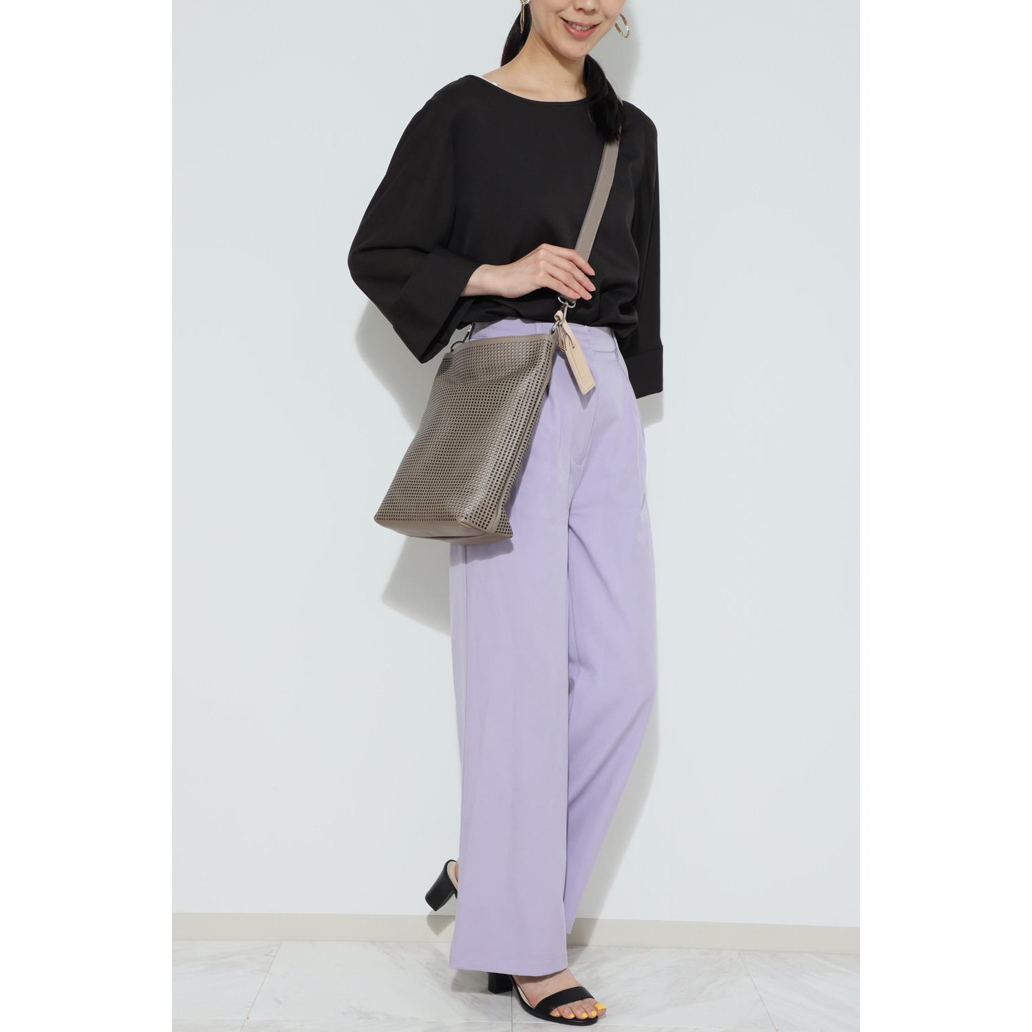 マイレ はっ水 キップレザー カットワークデザイン ショルダーバッグ