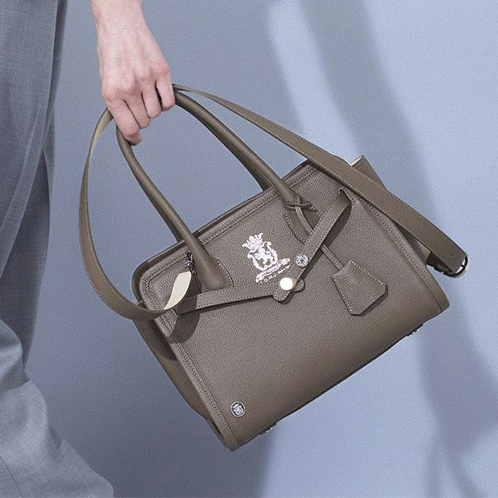 エーディーエムジェイ　スパニッシュレザー　ベルトモティーフ　２ウェイトートバッグ