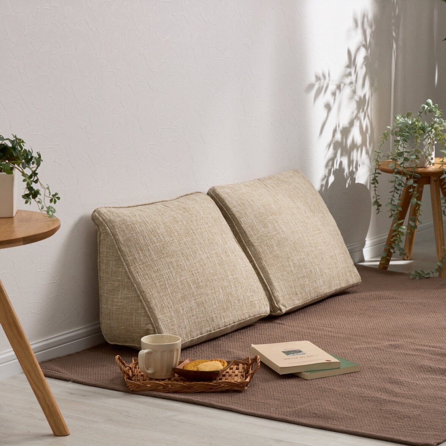 背もたれしっかり 三角クッション Ｍサイズ２個組