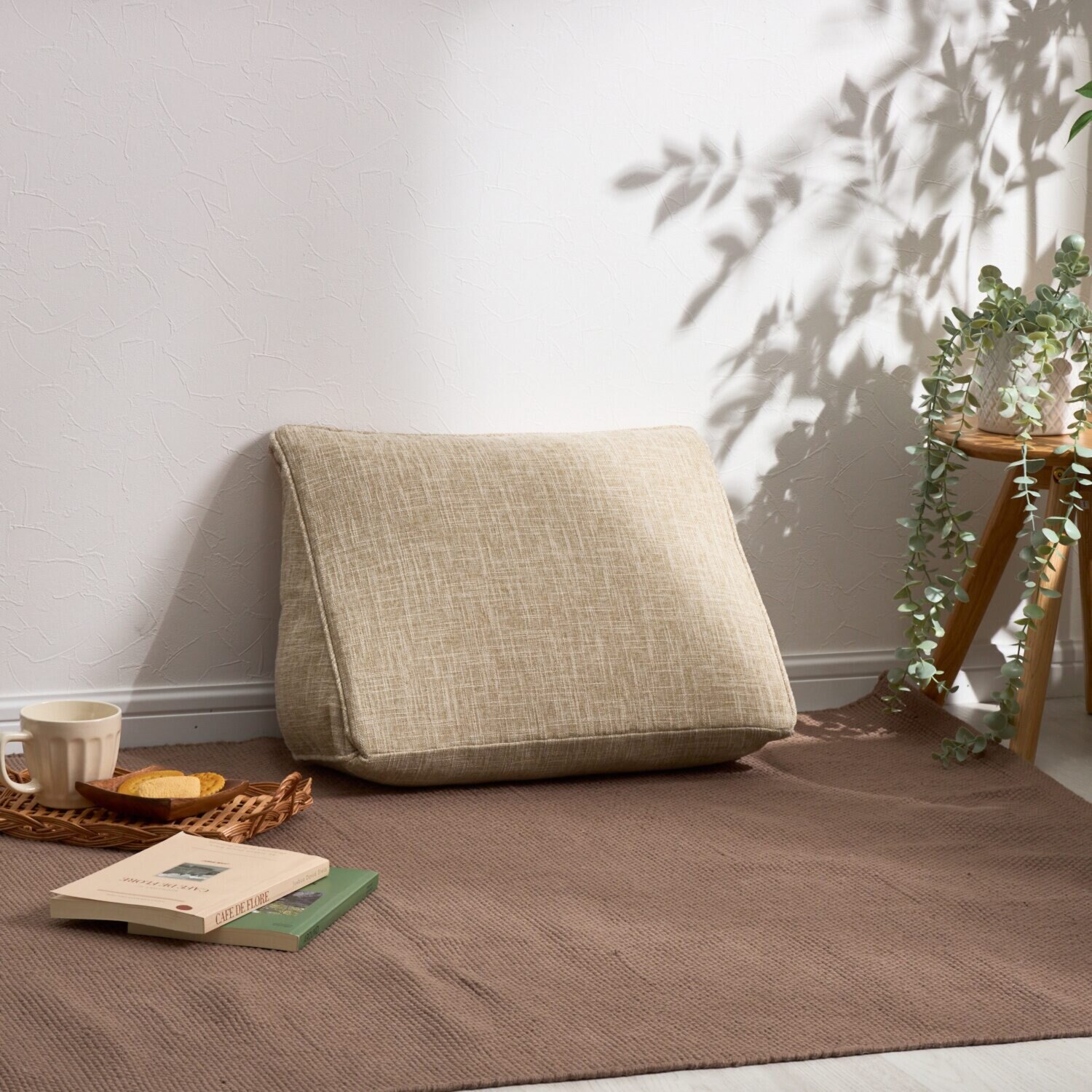 背もたれしっかり 三角クッション Ｍサイズ２個組