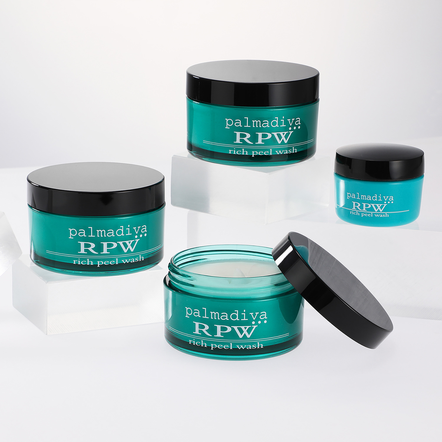 パルマディーバ 古い角質・皮脂をオフ！ 厳選美容成分を配合 ハリツヤ肌へ導く洗顔料 リッチピールウォッシュ ３個増量セット