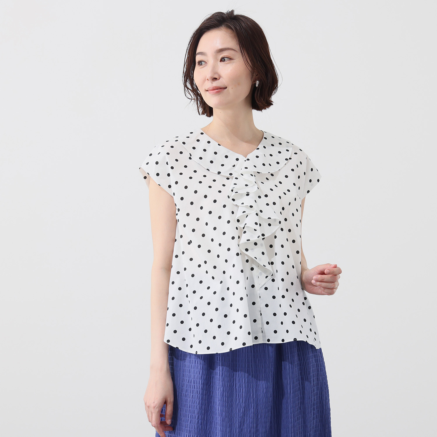 イフェメル／ ダブルフェーストーキョー 日本製 ドット柄 ラッフルアクセント フレンチスリーブ ブラウス