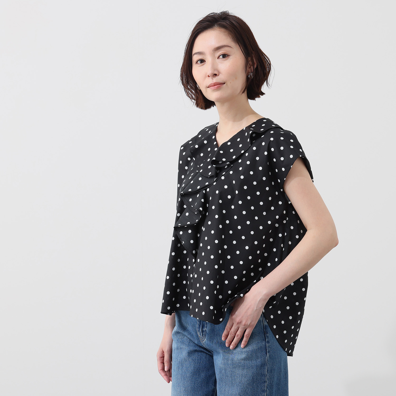 イフェメル／ ダブルフェーストーキョー 日本製 ドット柄 ラッフルアクセント フレンチスリーブ ブラウス