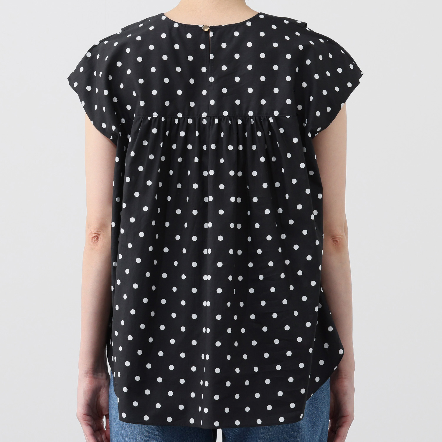 イフェメル／ ダブルフェーストーキョー 日本製 ドット柄 ラッフルアクセント フレンチスリーブ ブラウス