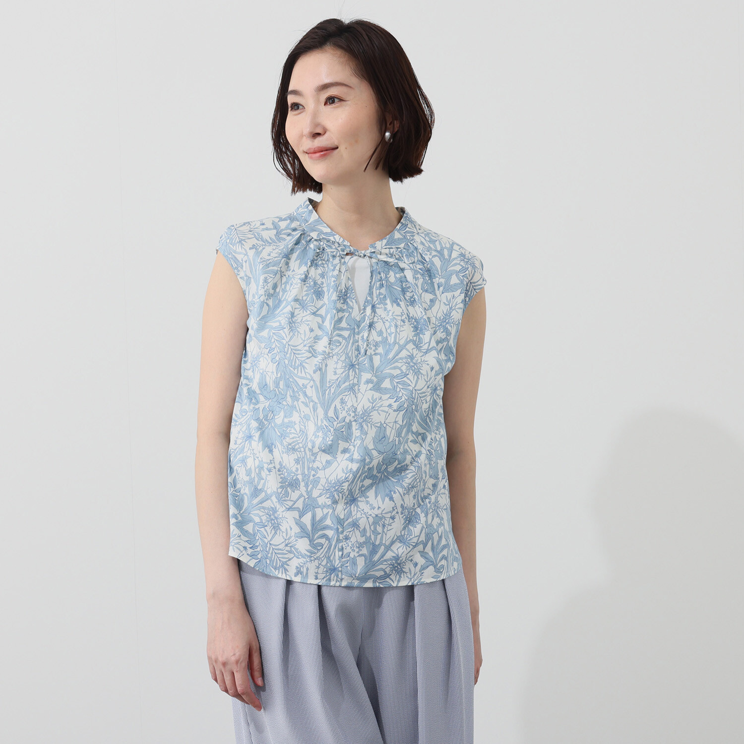 イフェメル／ ダブルフェーストーキョー 日本製 ボタニカルプリント フレンチスリーブブラウス