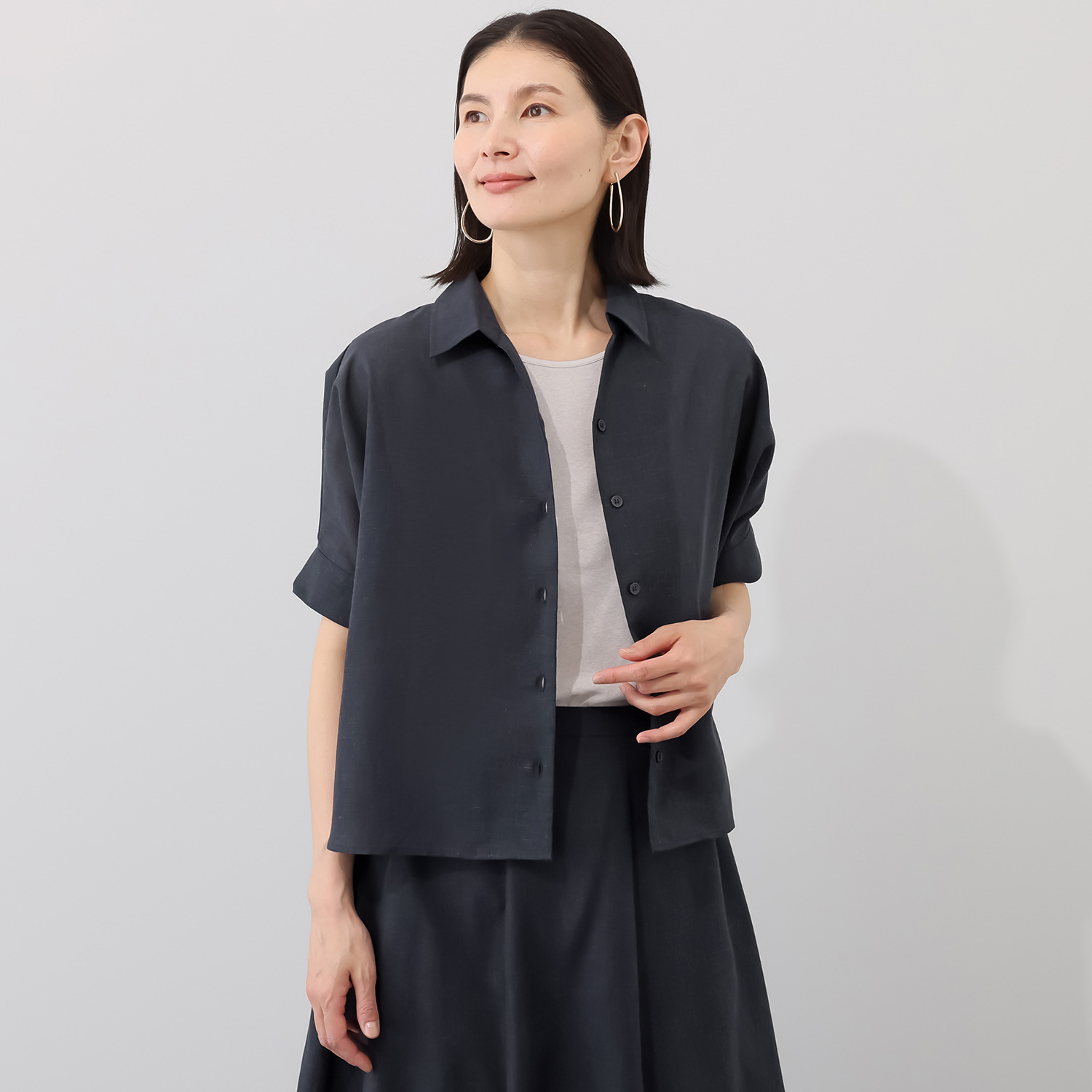 スピンブルー ヨーロピアンフラックスＲ リネンブレンド ドルマンスリーブ シャツブラウス