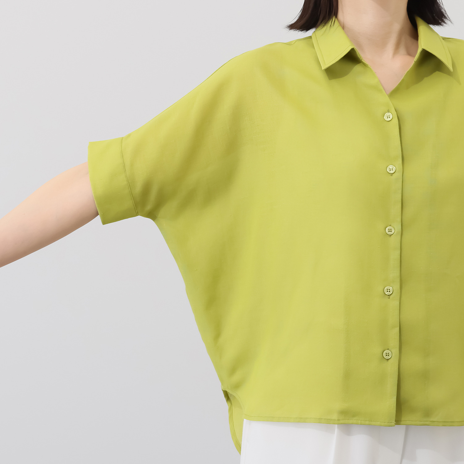 スピンブルー ヨーロピアンフラックスＲ リネンブレンド ドルマンスリーブ シャツブラウス