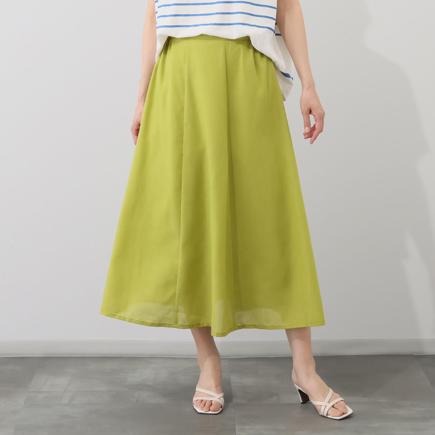 スピンブルー ヨーロピアンフラックスＲ リネンブレンド フレアースカート