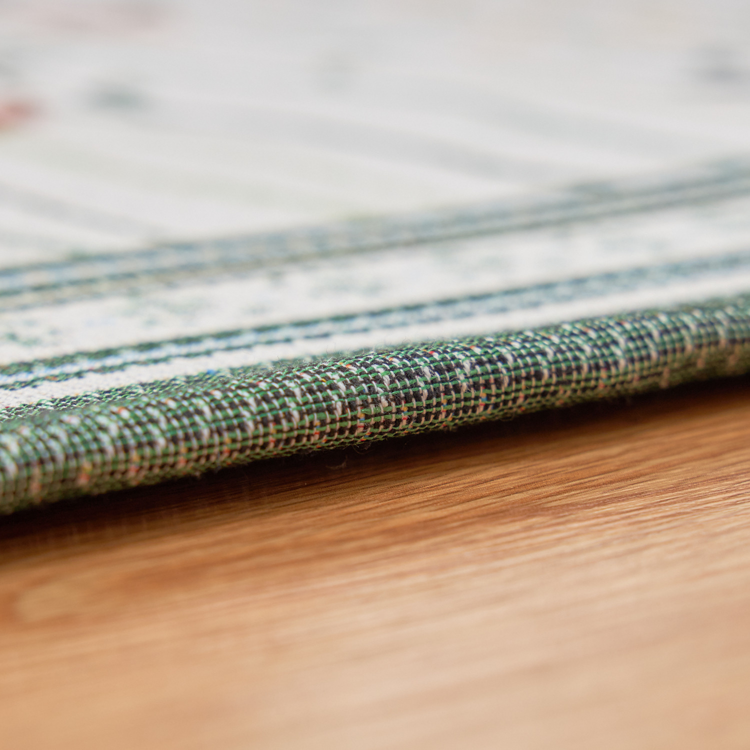 イケヒコ さらっと爽やか ジャガード織 除湿・消臭ラグ ＜９０×１８０ｃｍ＞