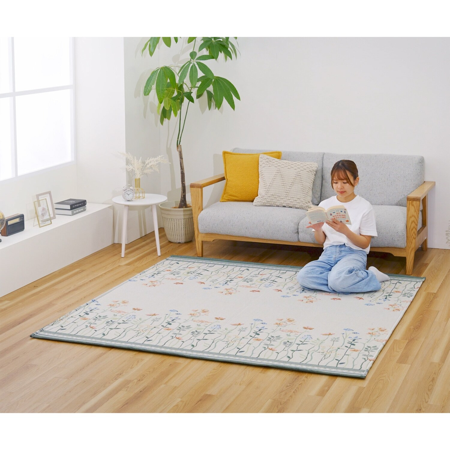 イケヒコ さらっと爽やか ジャガード織 除湿・消臭ラグ ＜１８０×１８０ｃｍ＞