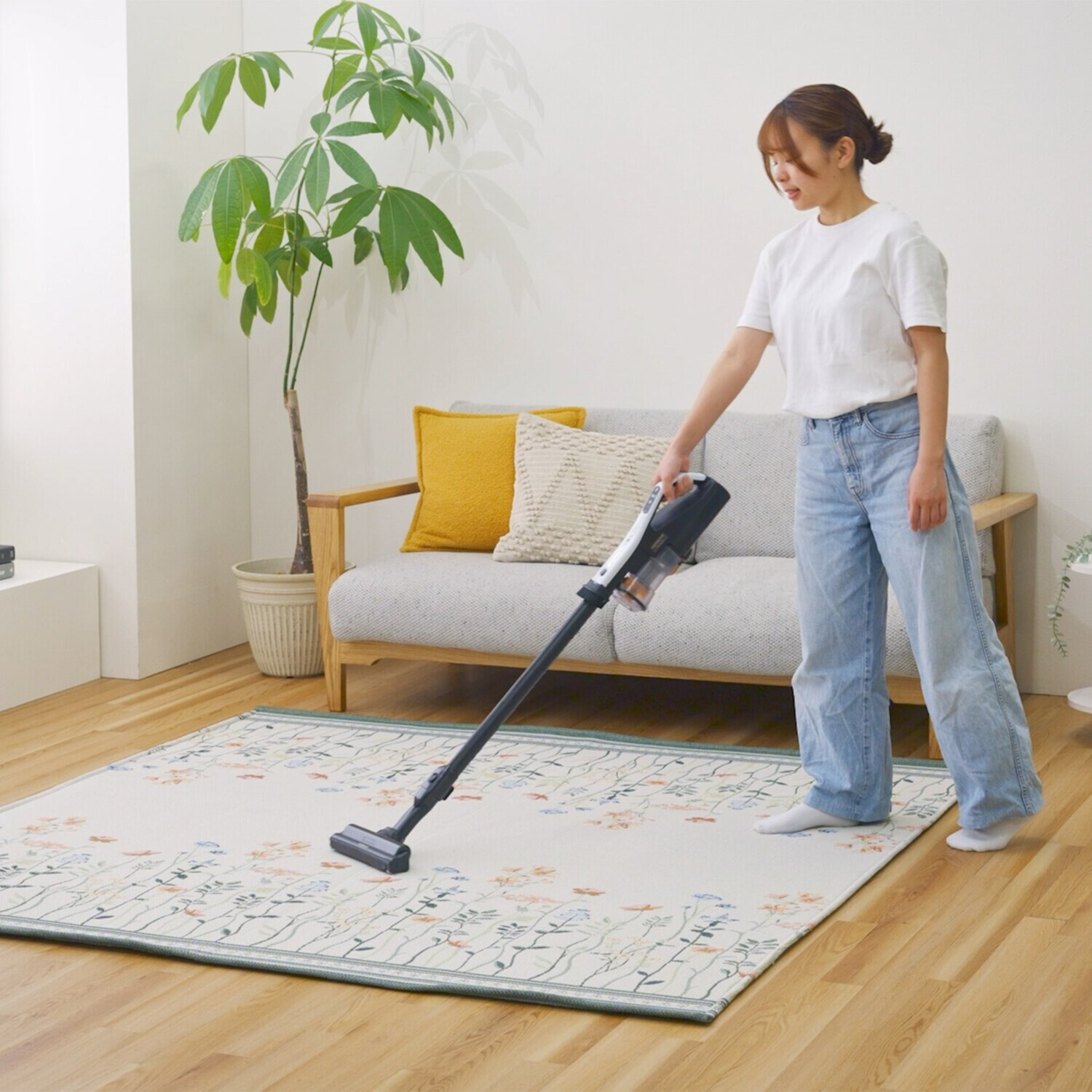 イケヒコ さらっと爽やか ジャガード織 除湿・消臭ラグ ＜１８０×１８０ｃｍ＞