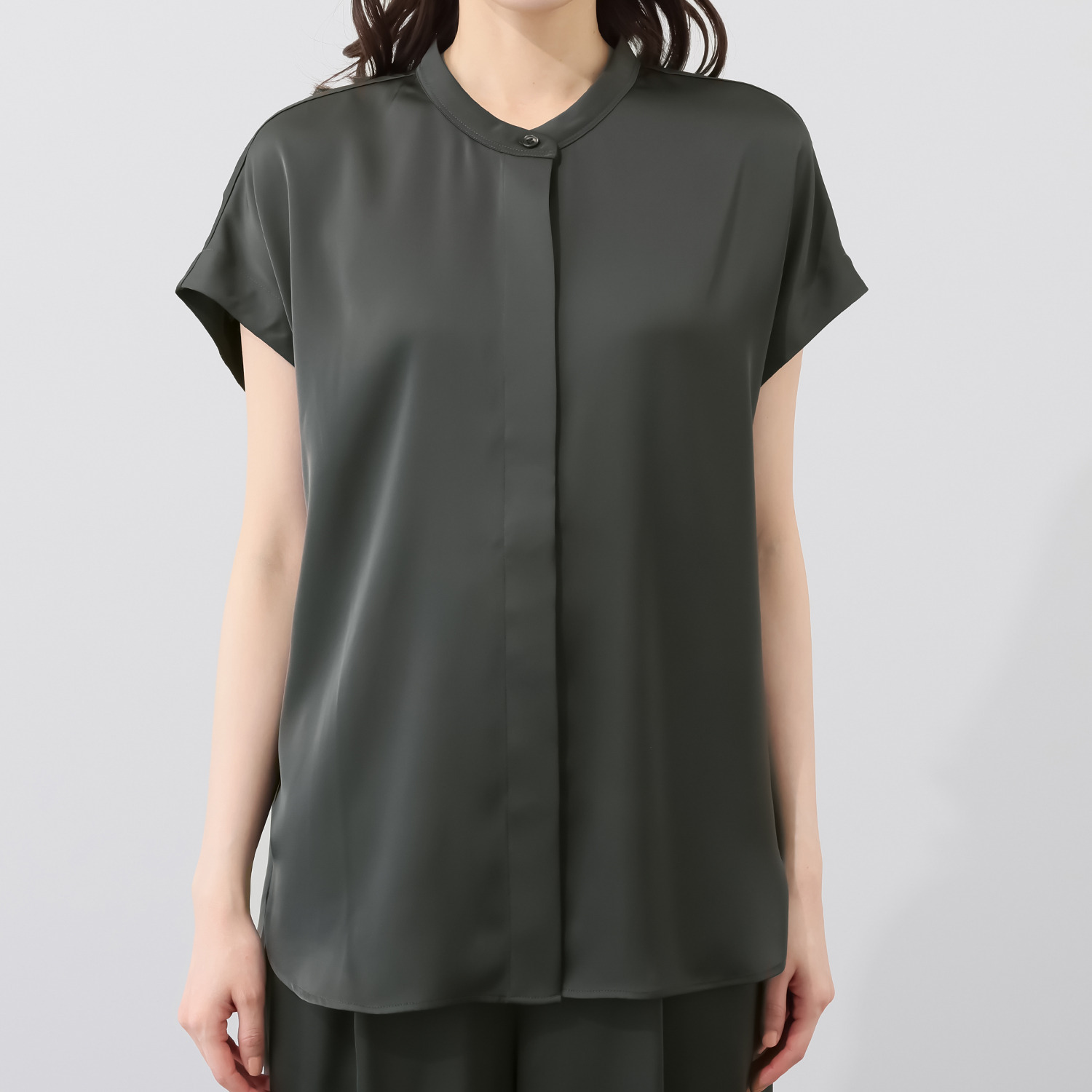 元町ゼラール ドレープ感が美しい！ とろみサテン ドルマンシャツ