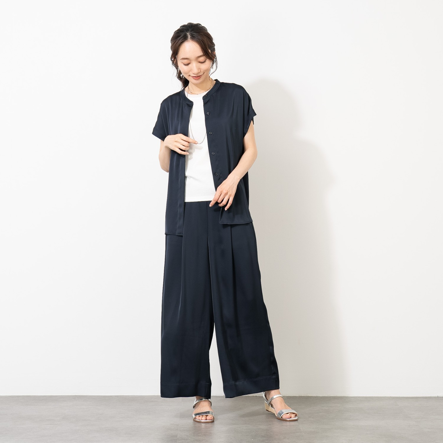 元町ゼラール ドレープ感が美しい！ とろみサテン ギャザーワイドパンツ