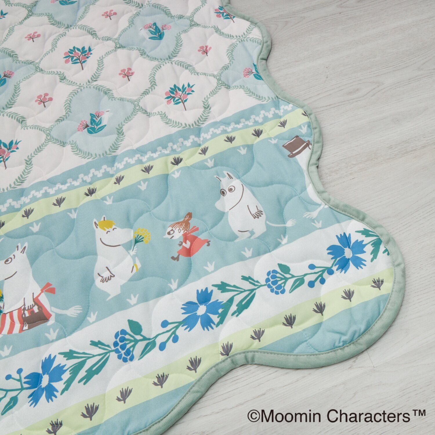 ムーミン ひんやり リバーシブル マルチキルトカバー ＜１９０×１９０ｃｍ＞