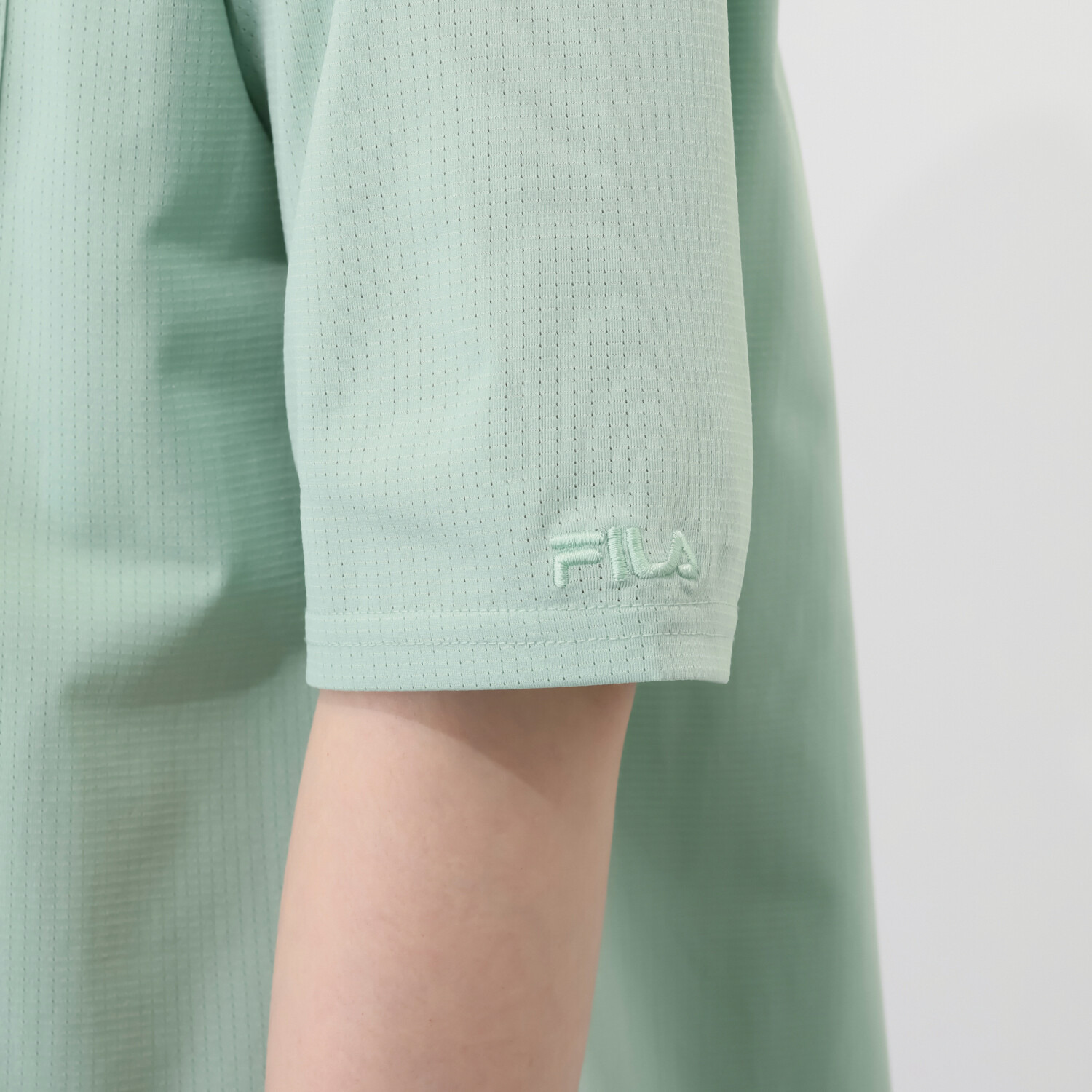 フィラ ＵＶカット・吸水速乾・ 遮熱 オーバーシルエット モックネックシャツ