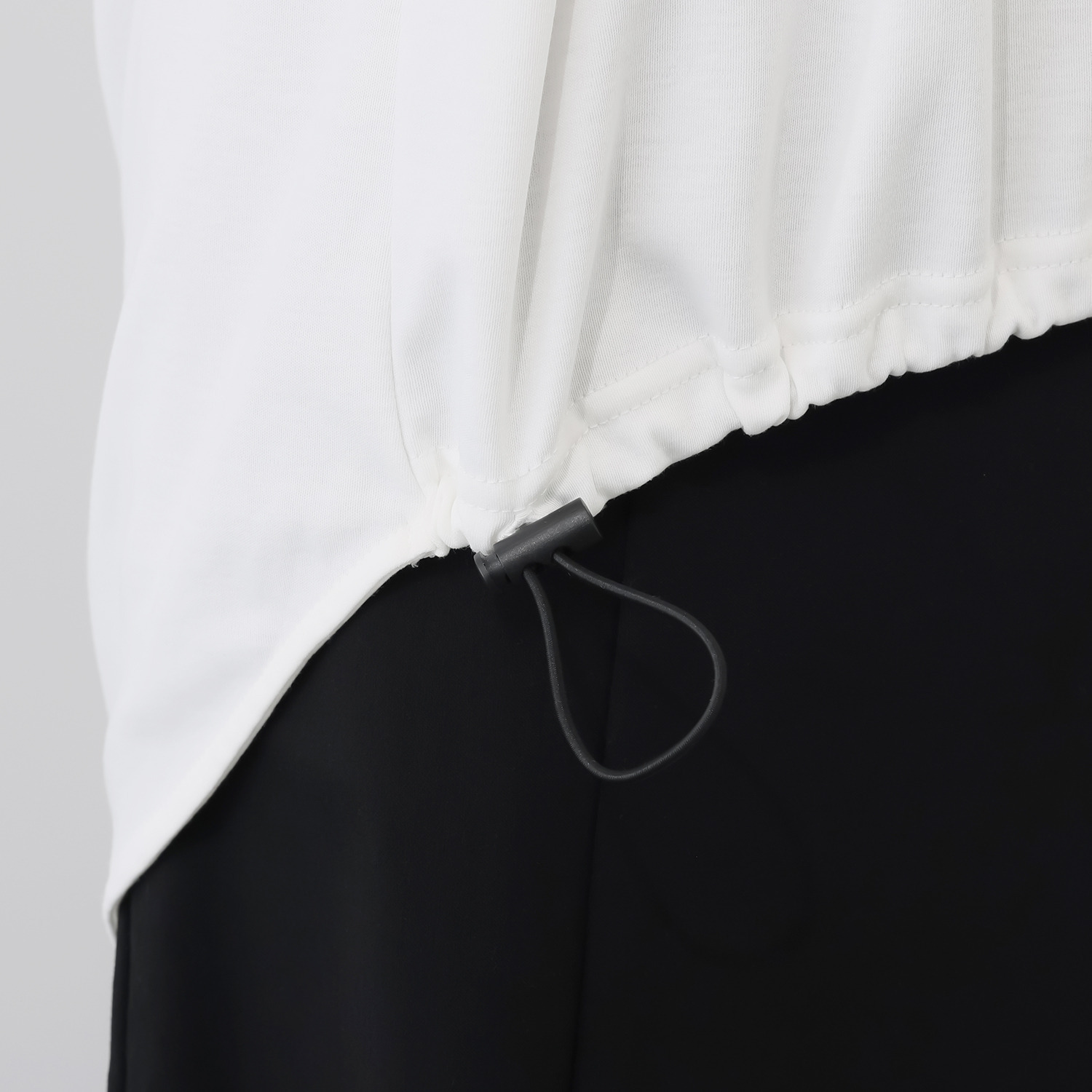 アンリック　オー　ブルー コットンスムース エンボス＆プリント 前裾ドローストリング プルオーバー