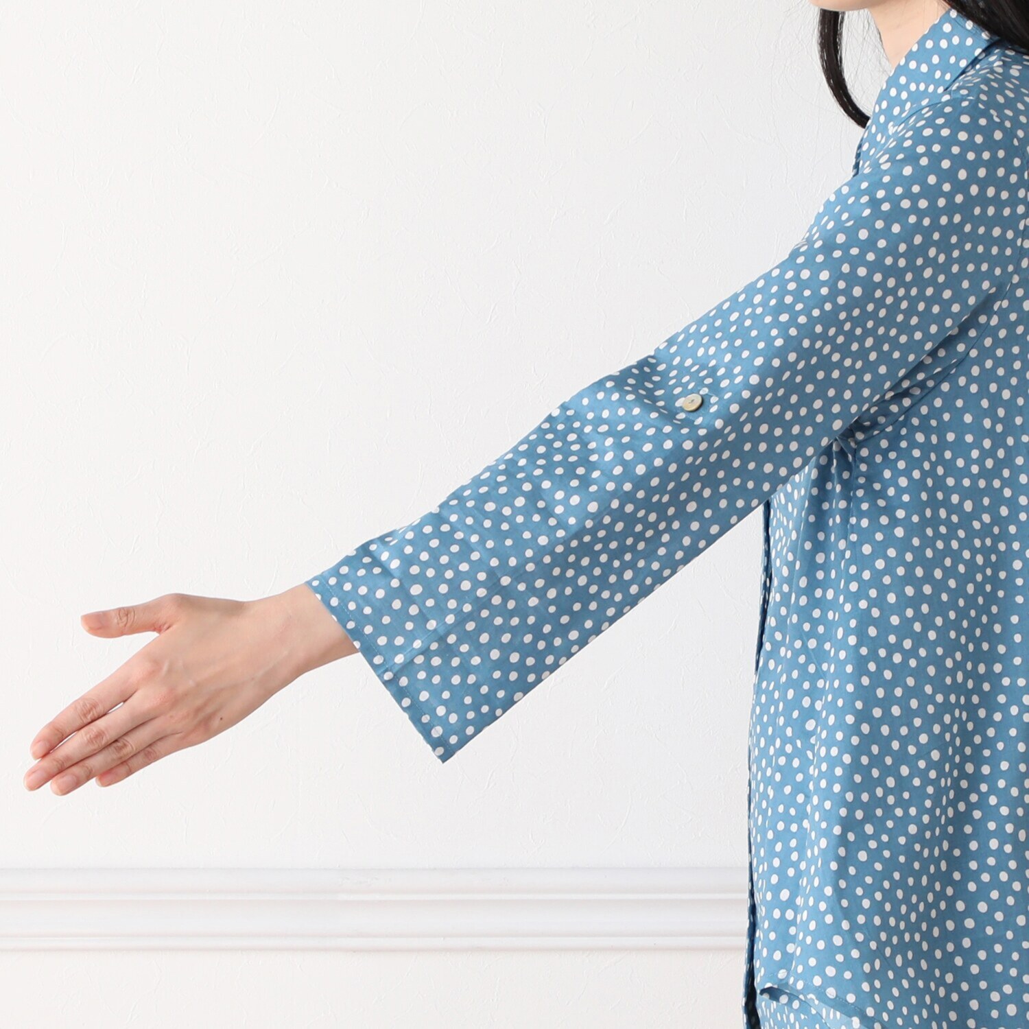 ＷＩＮＤ 綿ローン 水玉柄トップス