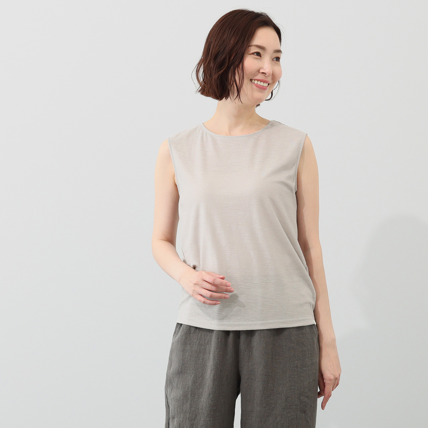 たおやか美 日本製 麻１００％ シルクプロテイン加工 ウォッシャブル ノースリーブプルオーバー