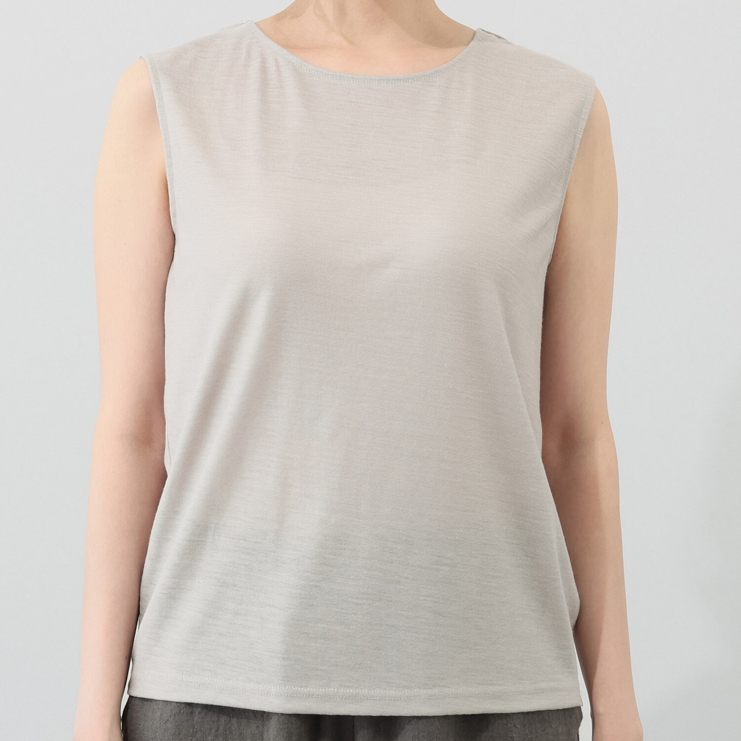 たおやか美 日本製 麻１００％ シルクプロテイン加工 ウォッシャブル ノースリーブプルオーバー