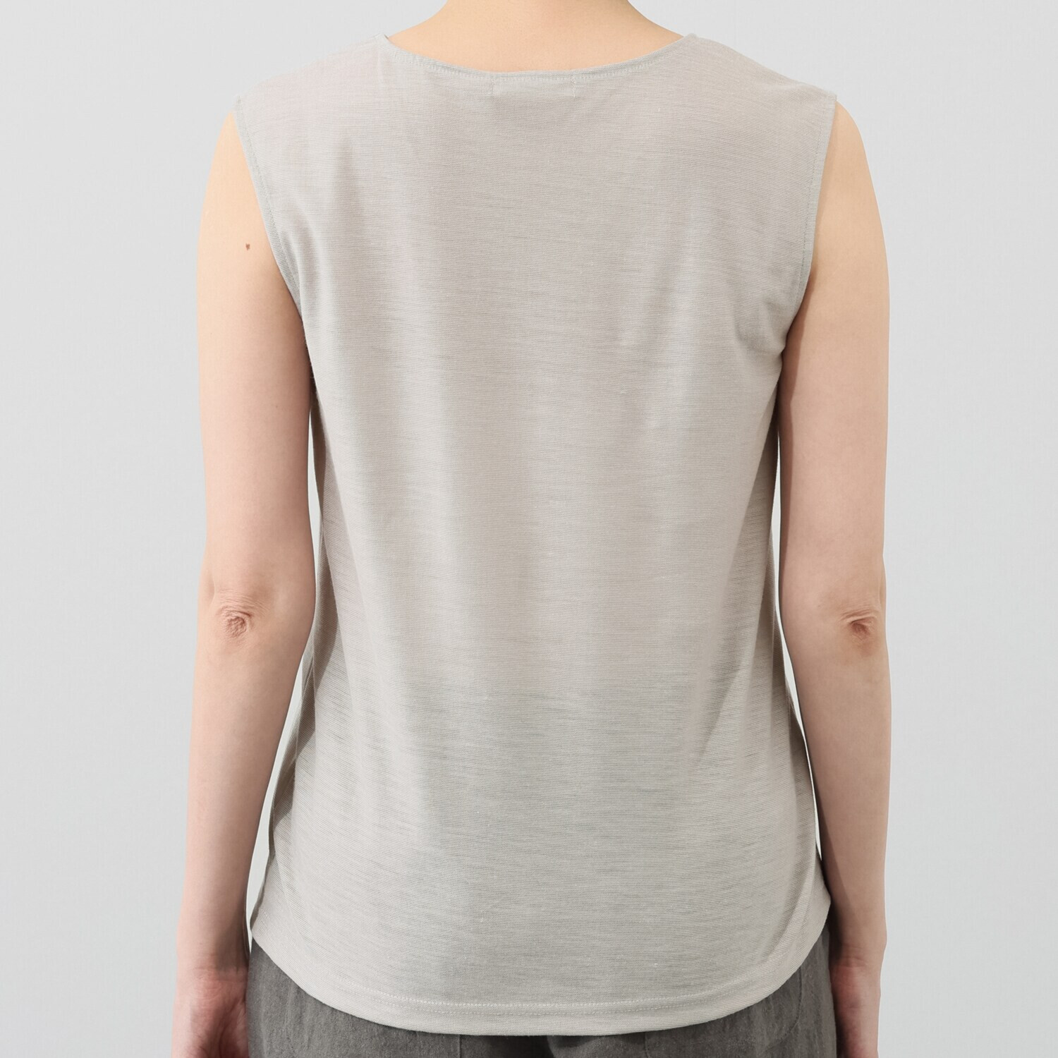 たおやか美 日本製 麻１００％ シルクプロテイン加工 ウォッシャブル ノースリーブプルオーバー