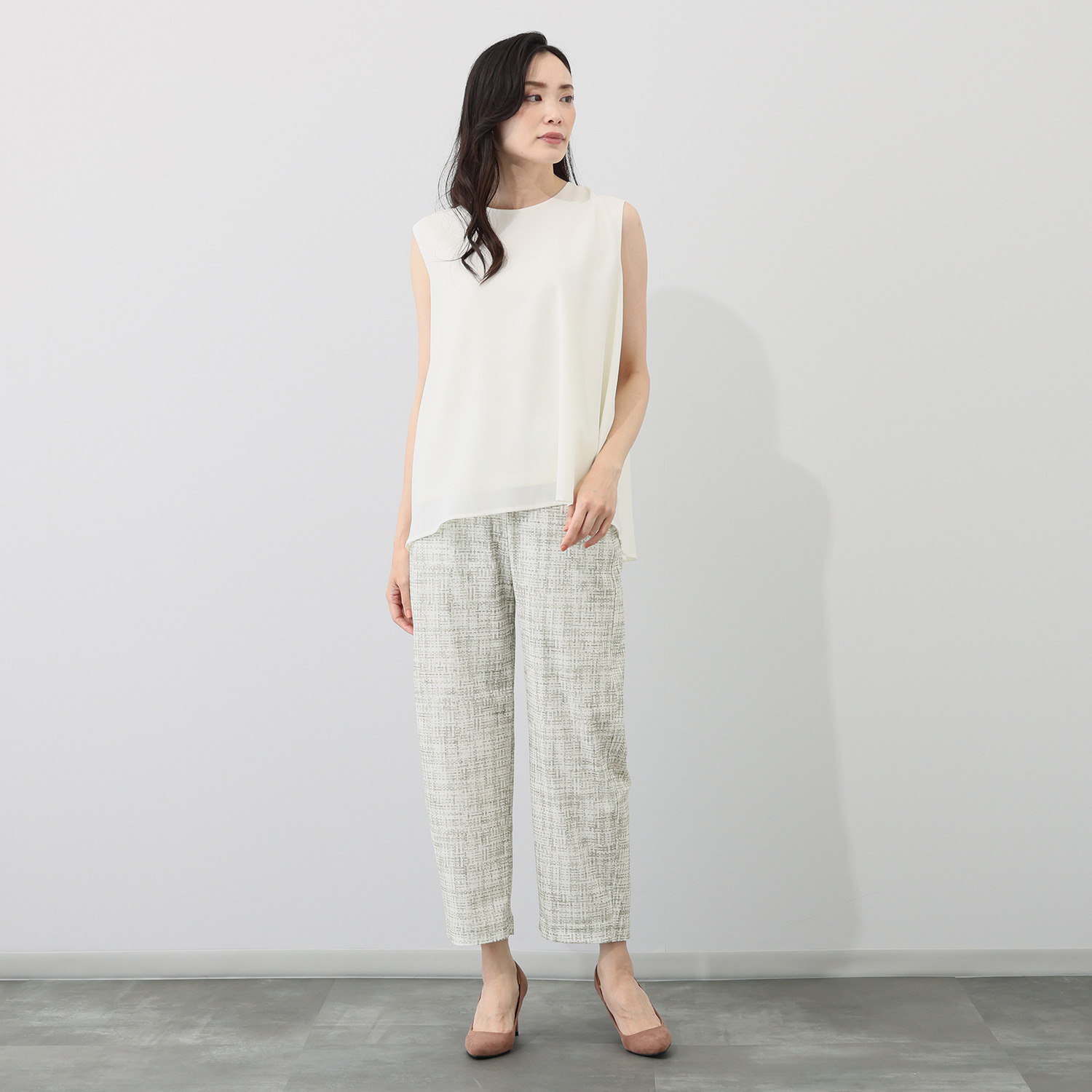 ラ・シュシュ ＵＶカット・吸水速乾 脚のラインを きれいに見せてくれる そよ風３Ｄ カーヴィーパンツ