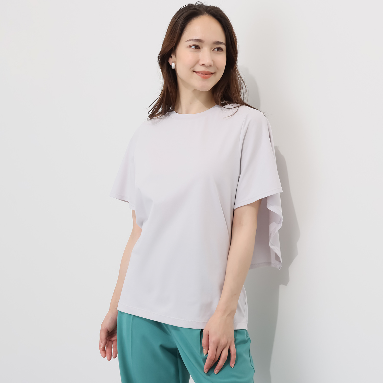 タマミ　ワタナベ ジャージーマントＴシャツ “ポウズ　ドゥ パピヨン”