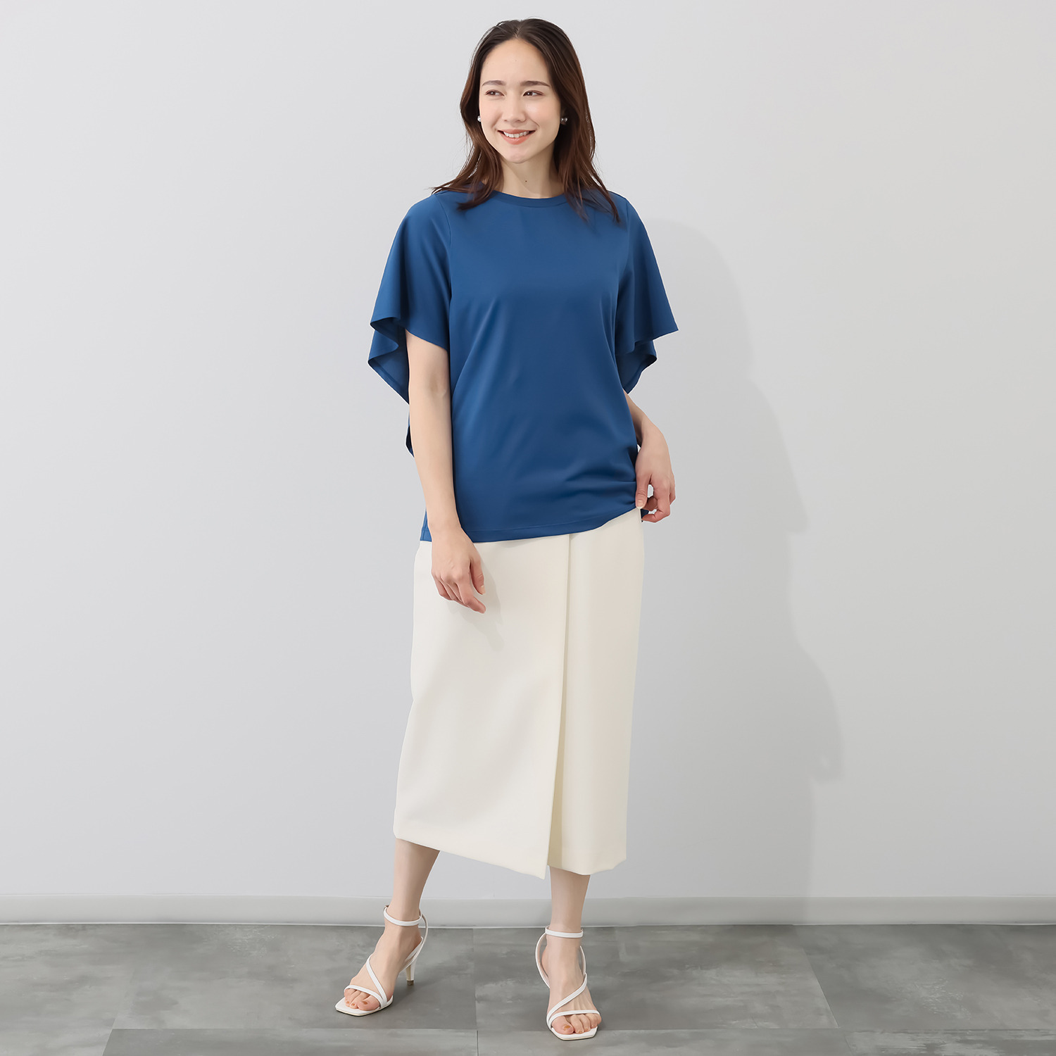 タマミ　ワタナベ ジャージーマントＴシャツ “ポウズ　ドゥ パピヨン”