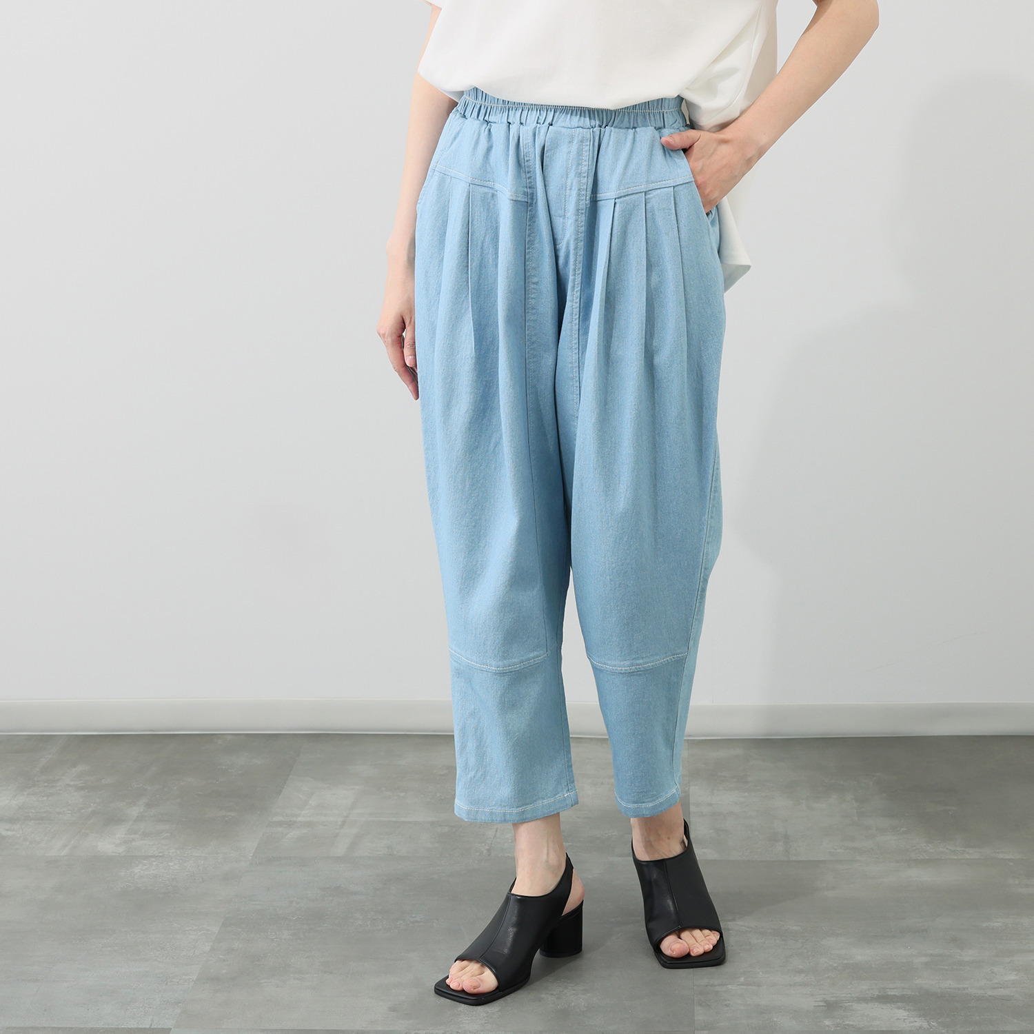 ベルデニム ウォッシュ加工入り ストレッチデニム使用 テーパードシルエット デザインパンツ