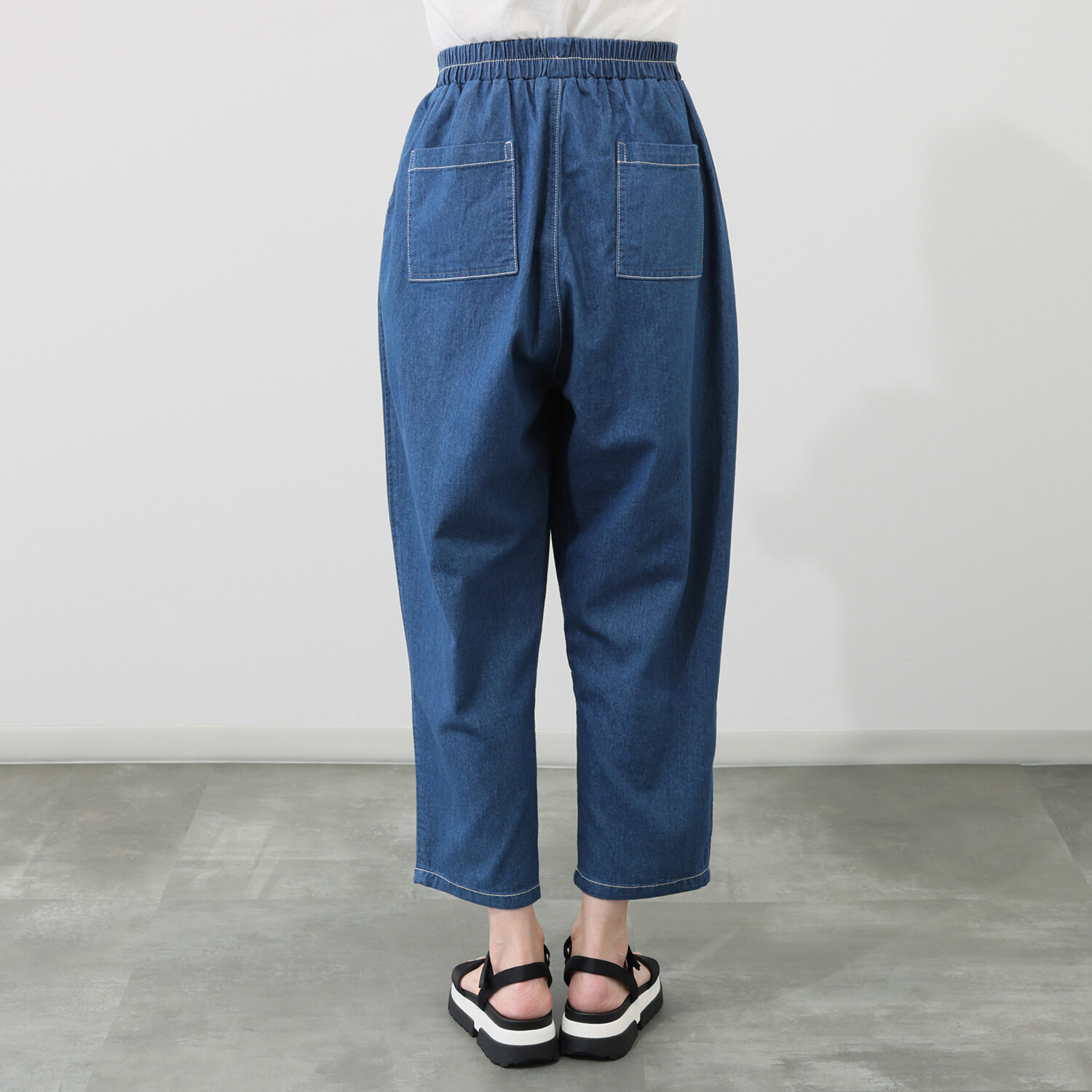 ベルデニム ウォッシュ加工入り ストレッチデニム使用 テーパードシルエット デザインパンツ