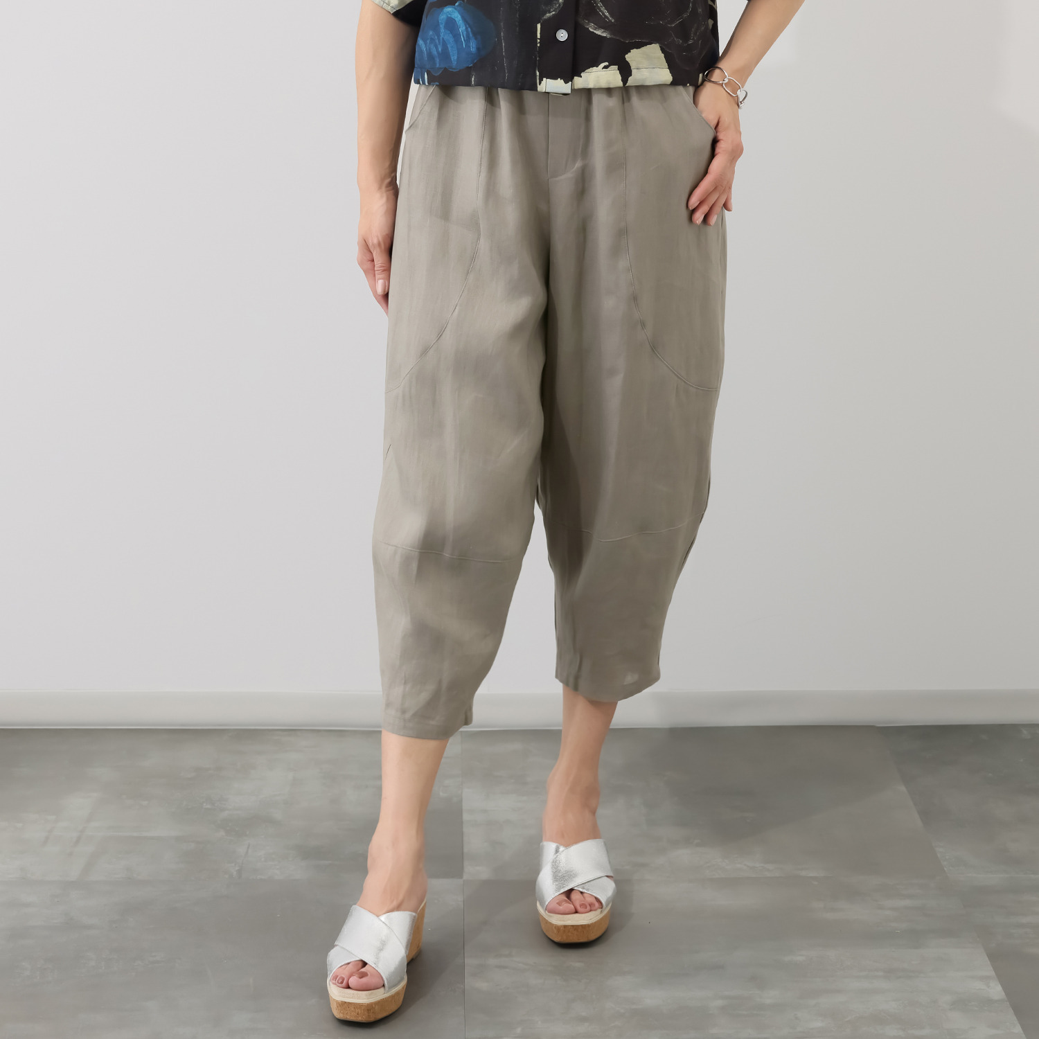 ヨシヨシ バイ　ピージェイ ウォッシャブル麻素材 リラックスフィット デザインワイドパンツ