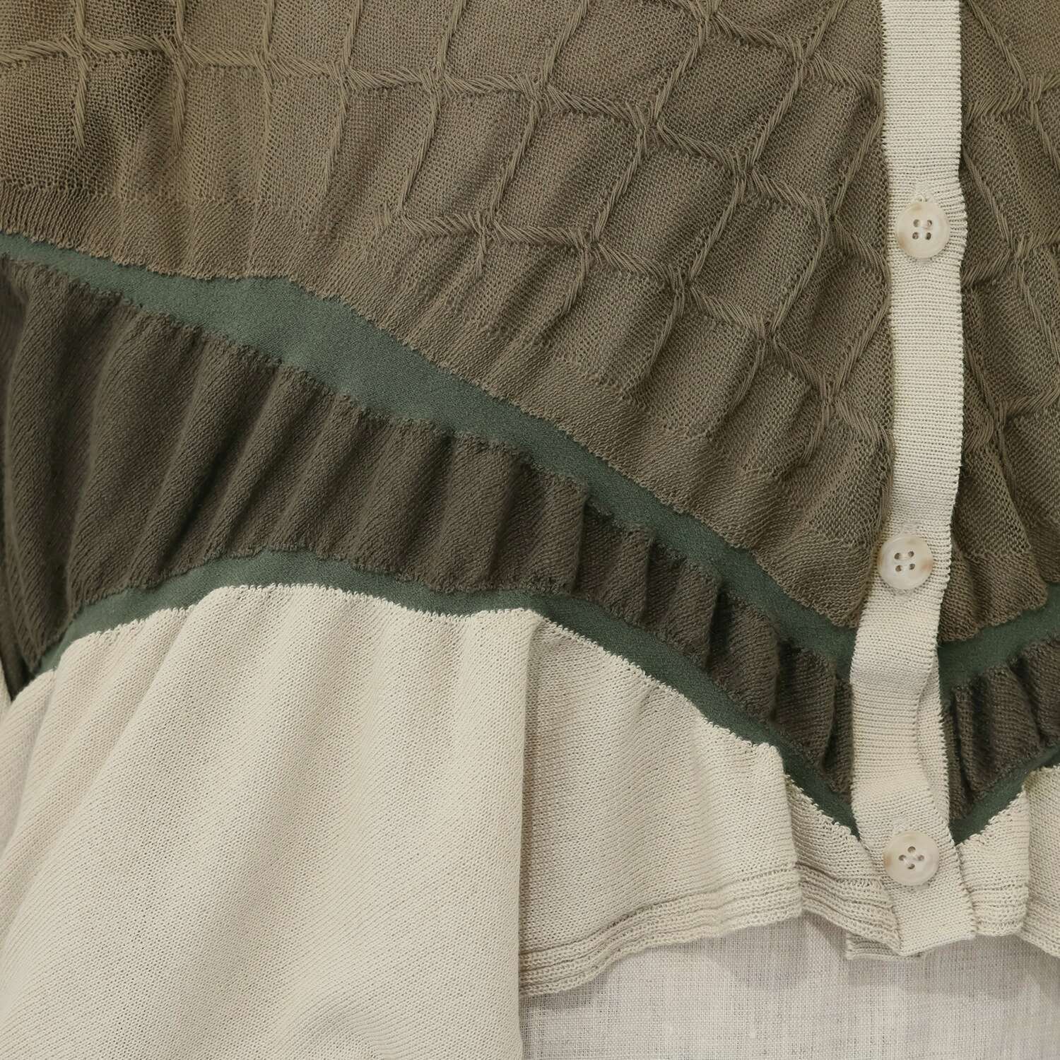 ヨシヨシ バイ　ピージェイ インターシャ編 オリジナルニット Ｖネック デザインカーディガン