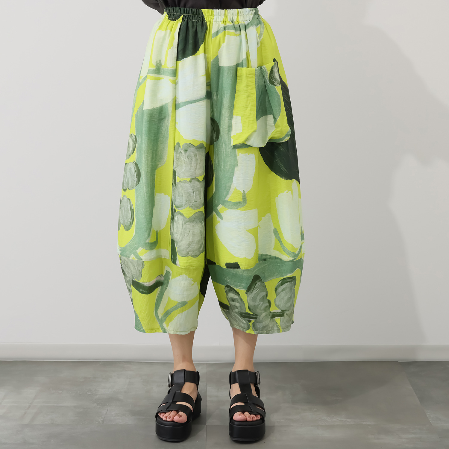 ヨシヨシ バイ　ピージェイ プリント生地使用 パネル切替デザイン リラックスフィット ワイドパンツ