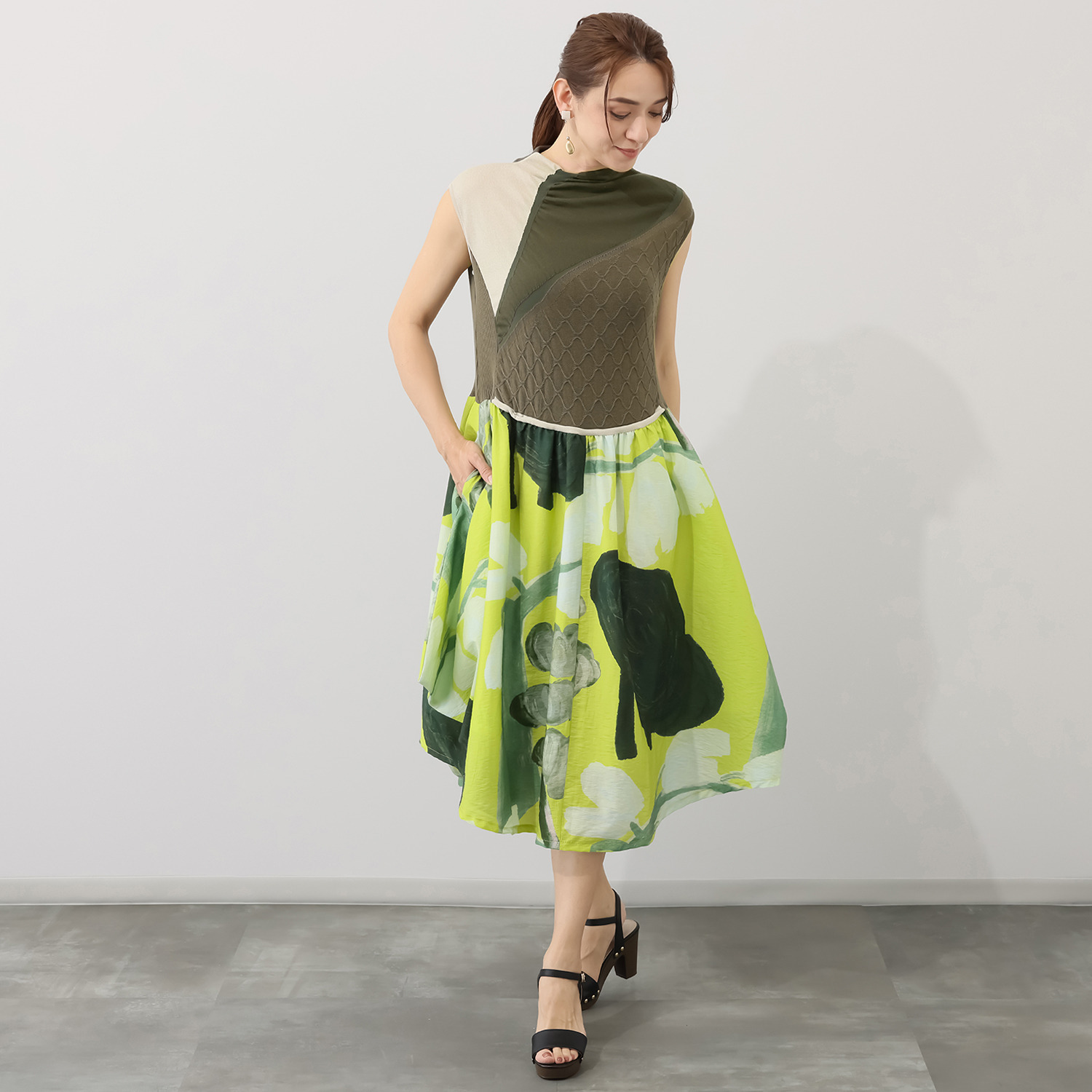 ヨシヨシ バイ　ピージェイ プリント生地使用 ニットパーツドッキング ノースリーブ デザインワンピース