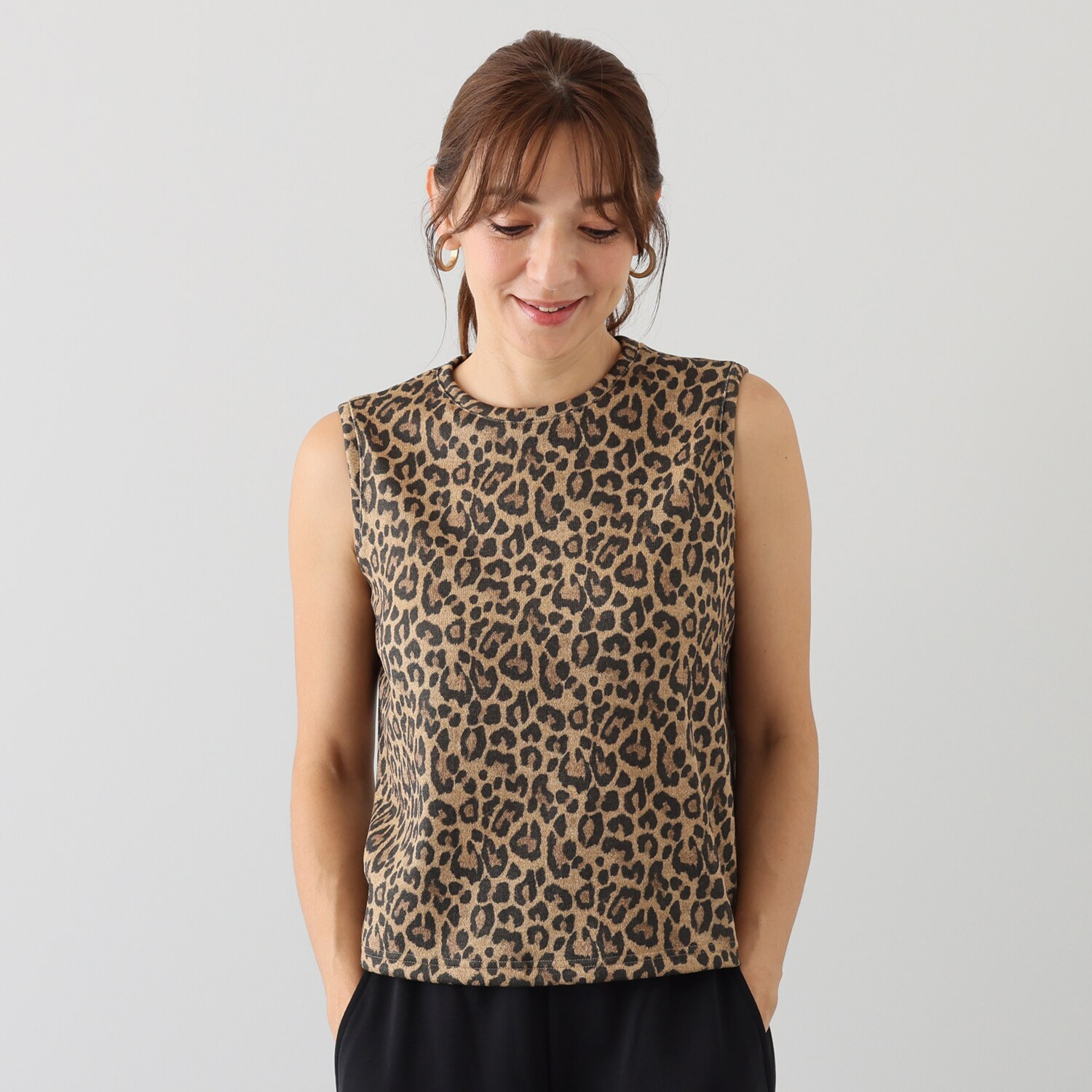 シャビージェンティール レオパード柄プリント ノースリーブプルオーバー