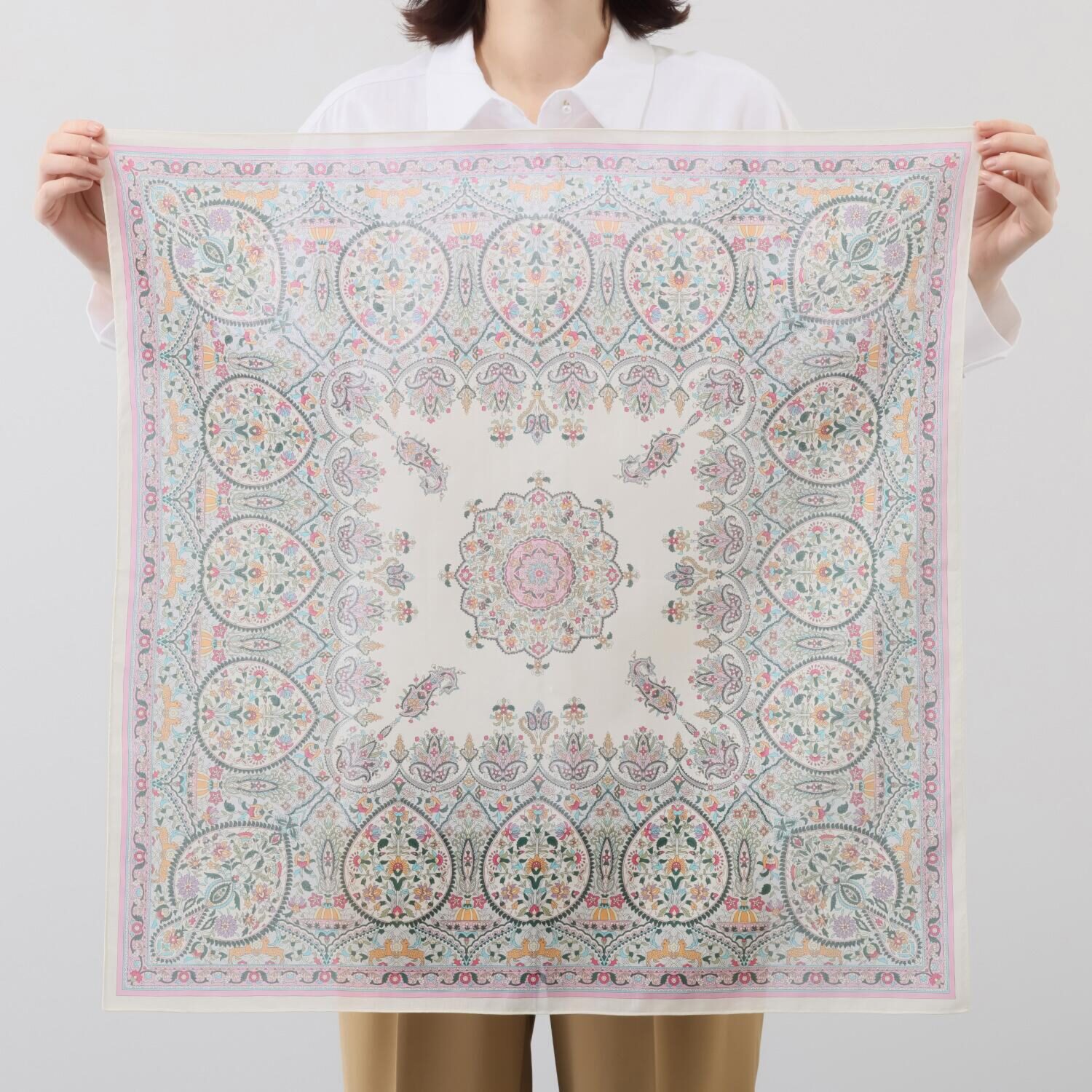 シルクロードクラブ カシミール柄 コットンスカーフ