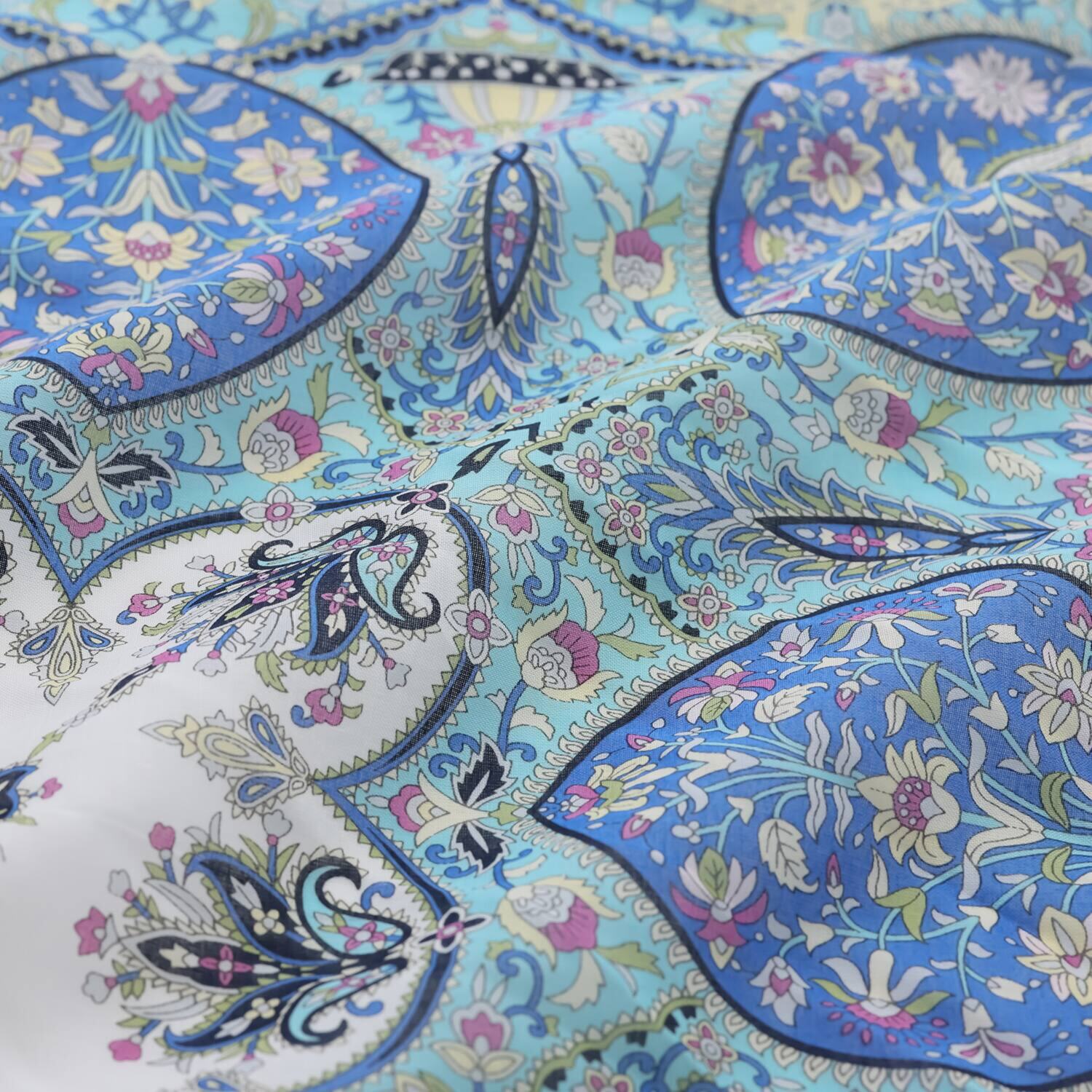 シルクロードクラブ カシミール柄 コットンスカーフ