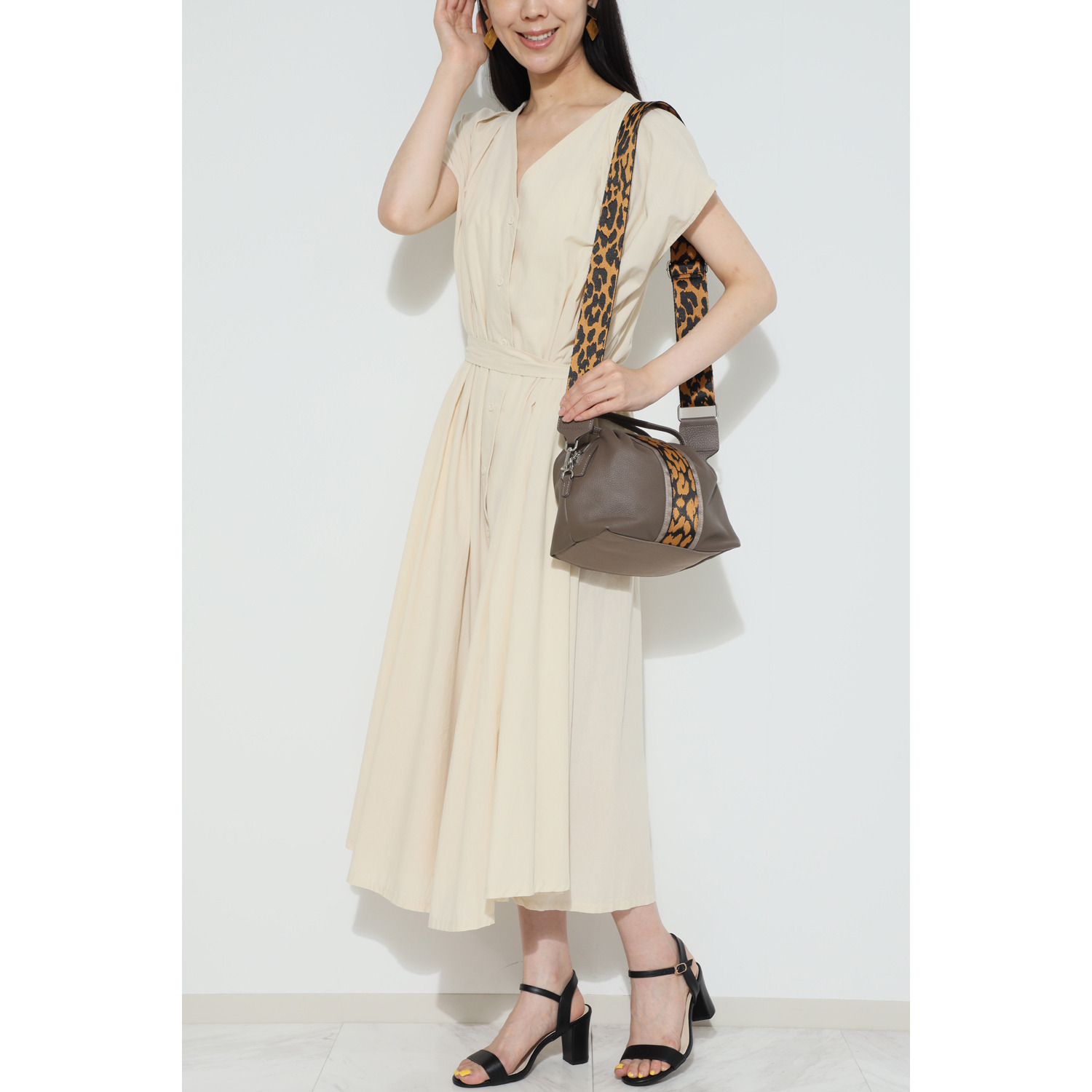 オリタタ 牛革 テープデザイン ２ウェイバッグ