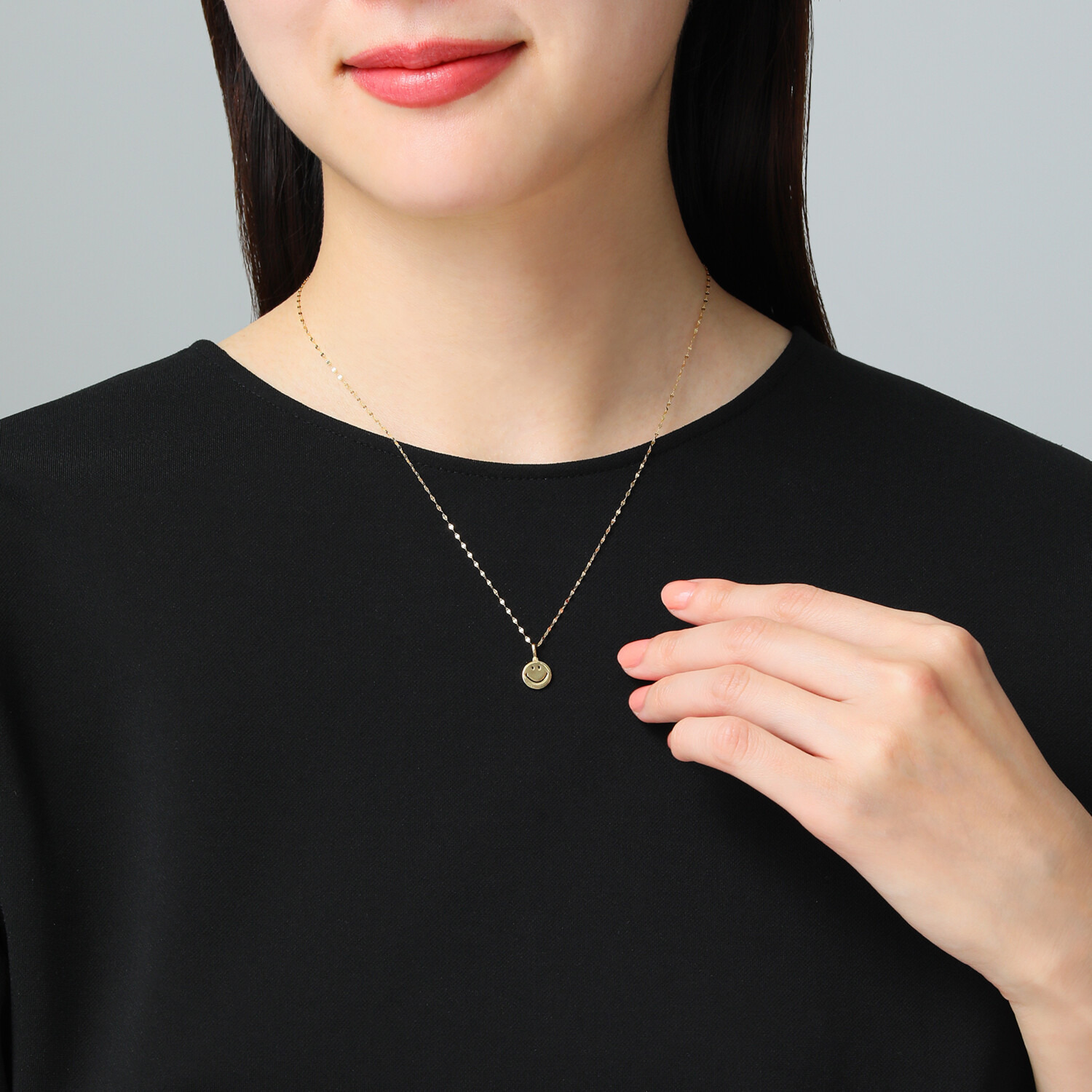 エクラプリュス １８Ｋ ダイヤモンドパヴェ スマイル リバーシブル ペンダントトップ