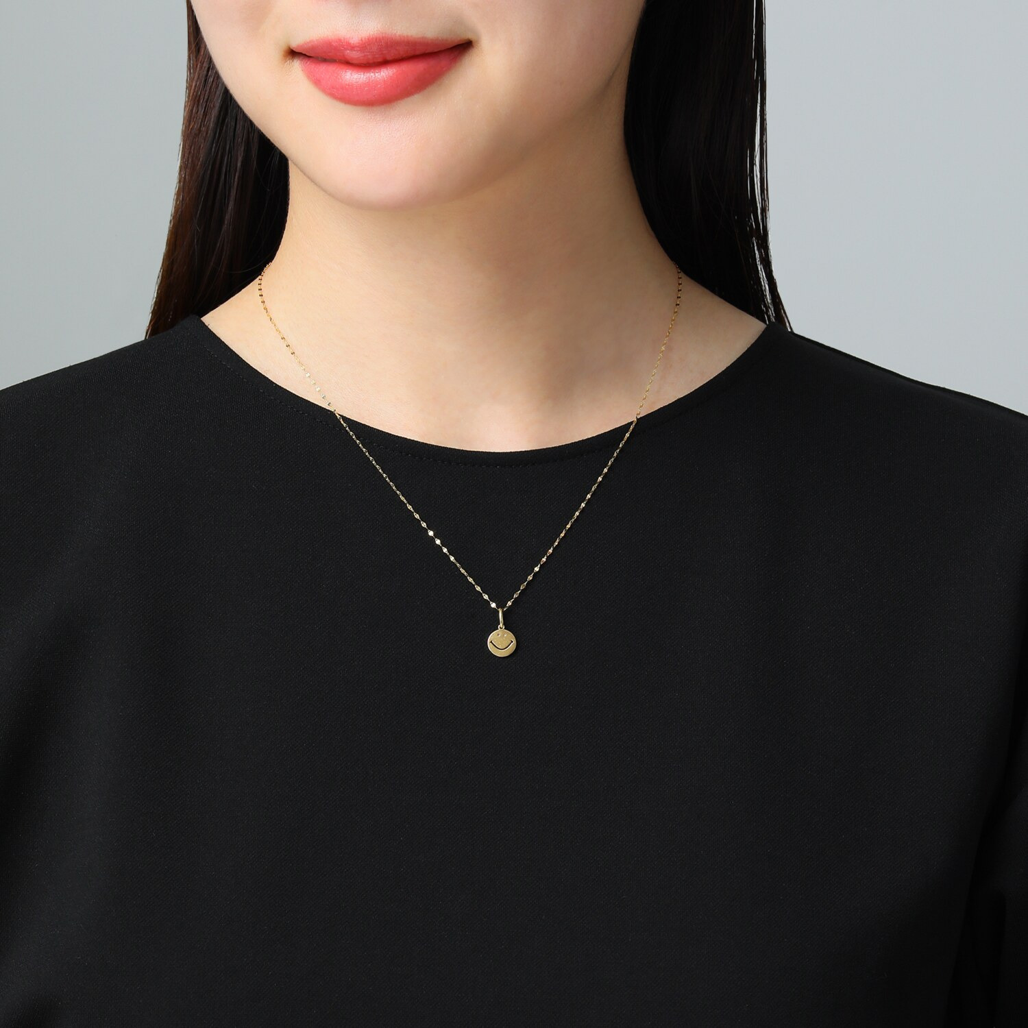 エクラプリュス １８Ｋ ダイヤモンドアイ スマイル リバーシブル ペンダントトップ