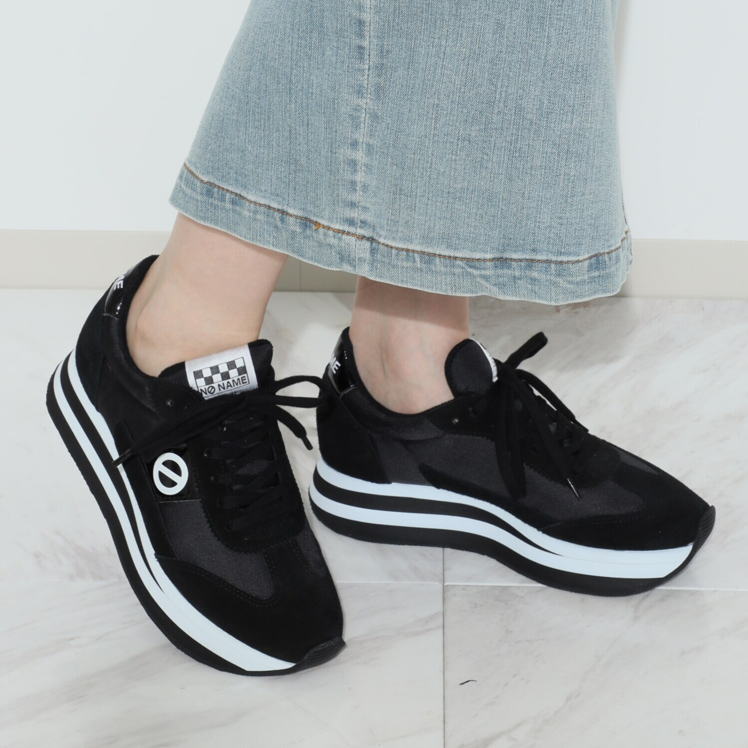 ノーネーム 牛革スエードアクセント 厚底スニーカー “フレックスジョガー”