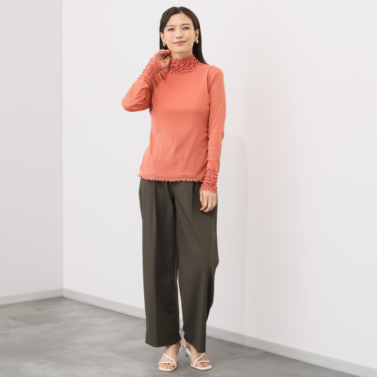 メッシュウィッシュ やわらか！　さらっと！ メッシュ素材！ ８段フリルプルオーバー