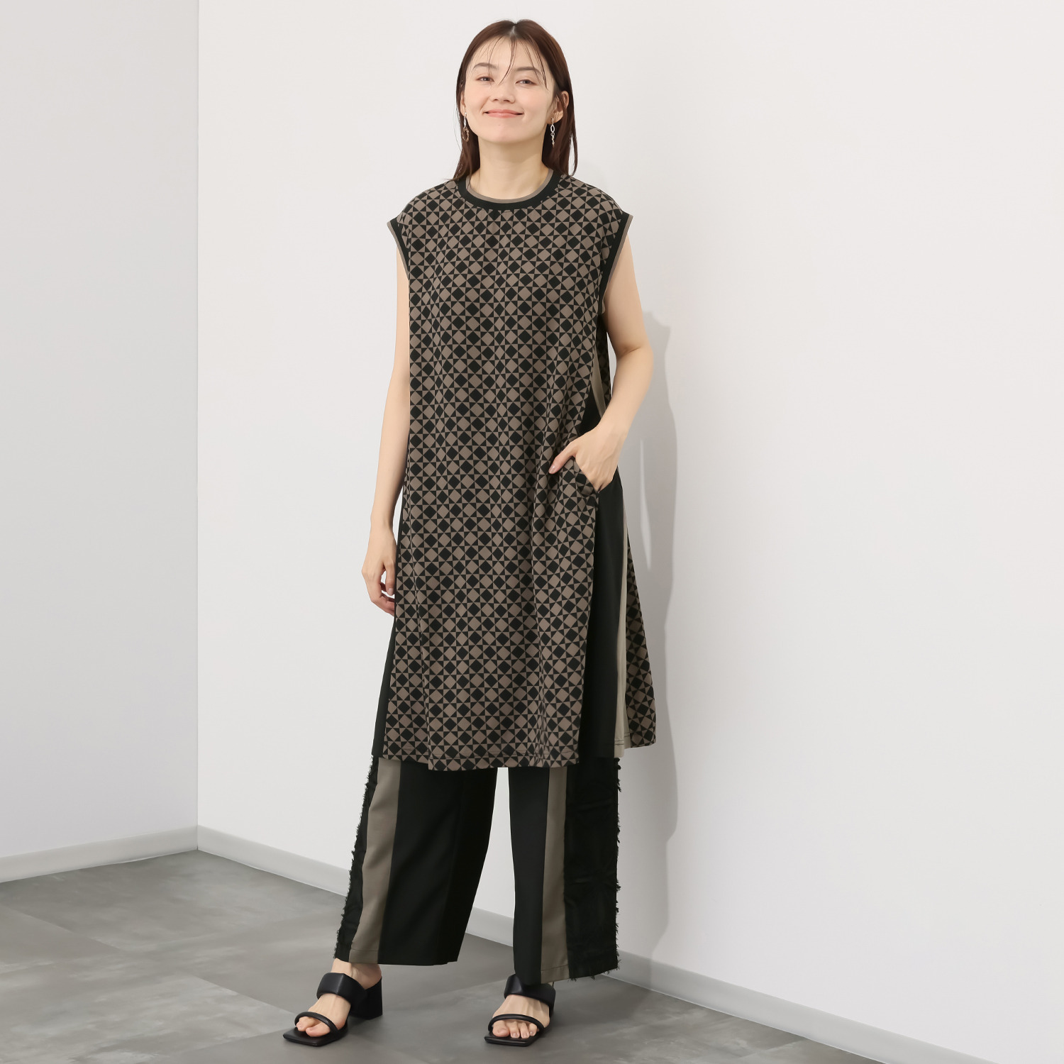 スタイル・ラヴィー 幾何学×無地 単体でもダブルボトムでも 夏に活躍 ワンピース