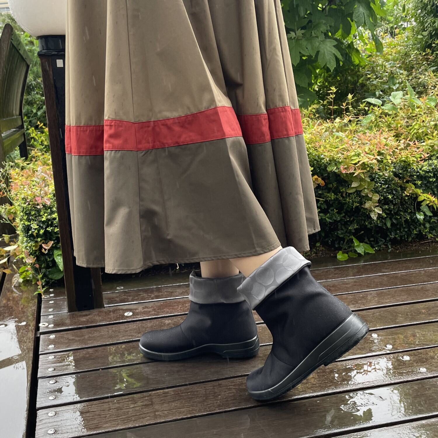 トップドライ 雨の季節も 天気予報を気にせず履ける ２ＷＡＹショートブーツ