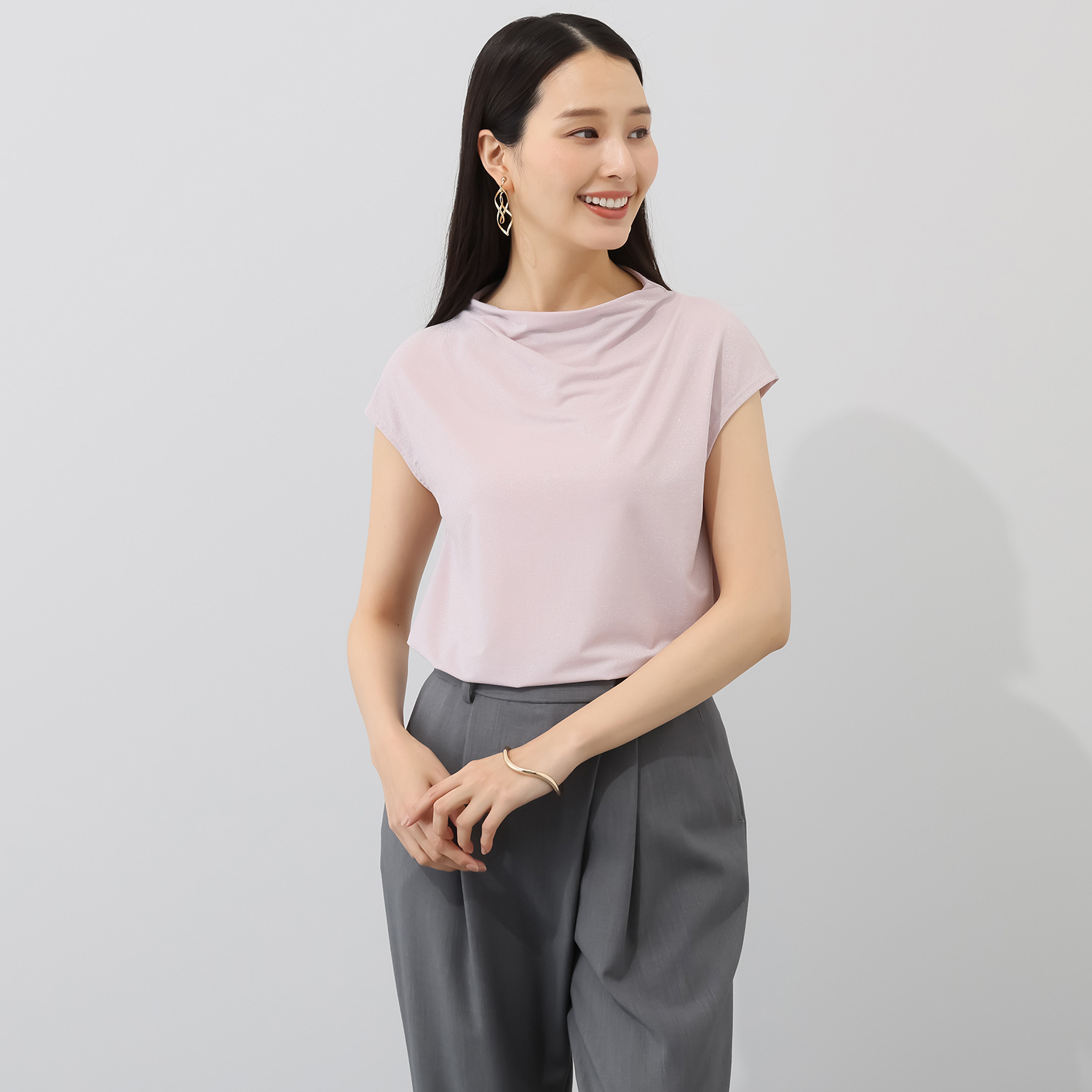 ベネディクション 接触冷感 ウォッシャブル シャイニーラメジャージー ドレープボトルネック プルオーバー