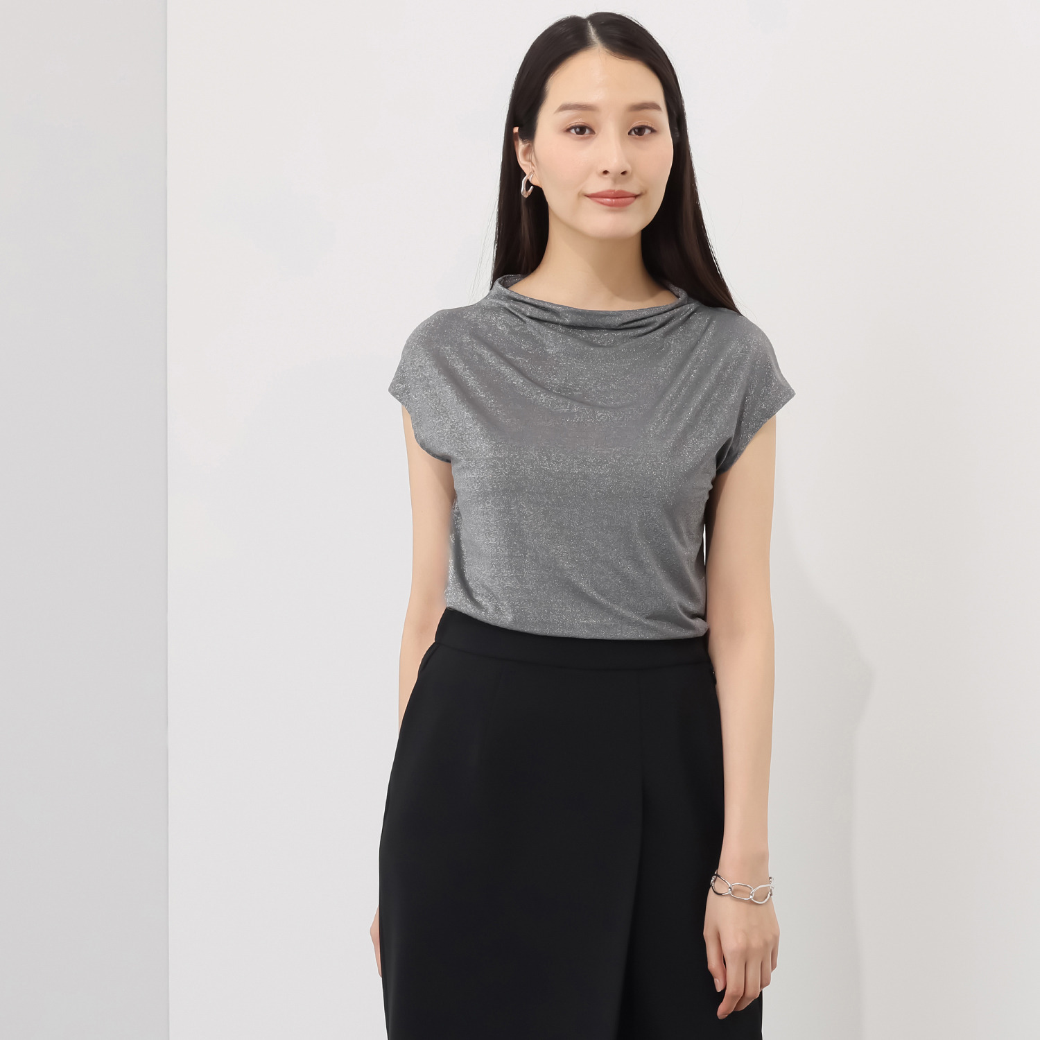 ベネディクション 接触冷感 ウォッシャブル シャイニーラメジャージー ドレープボトルネック プルオーバー