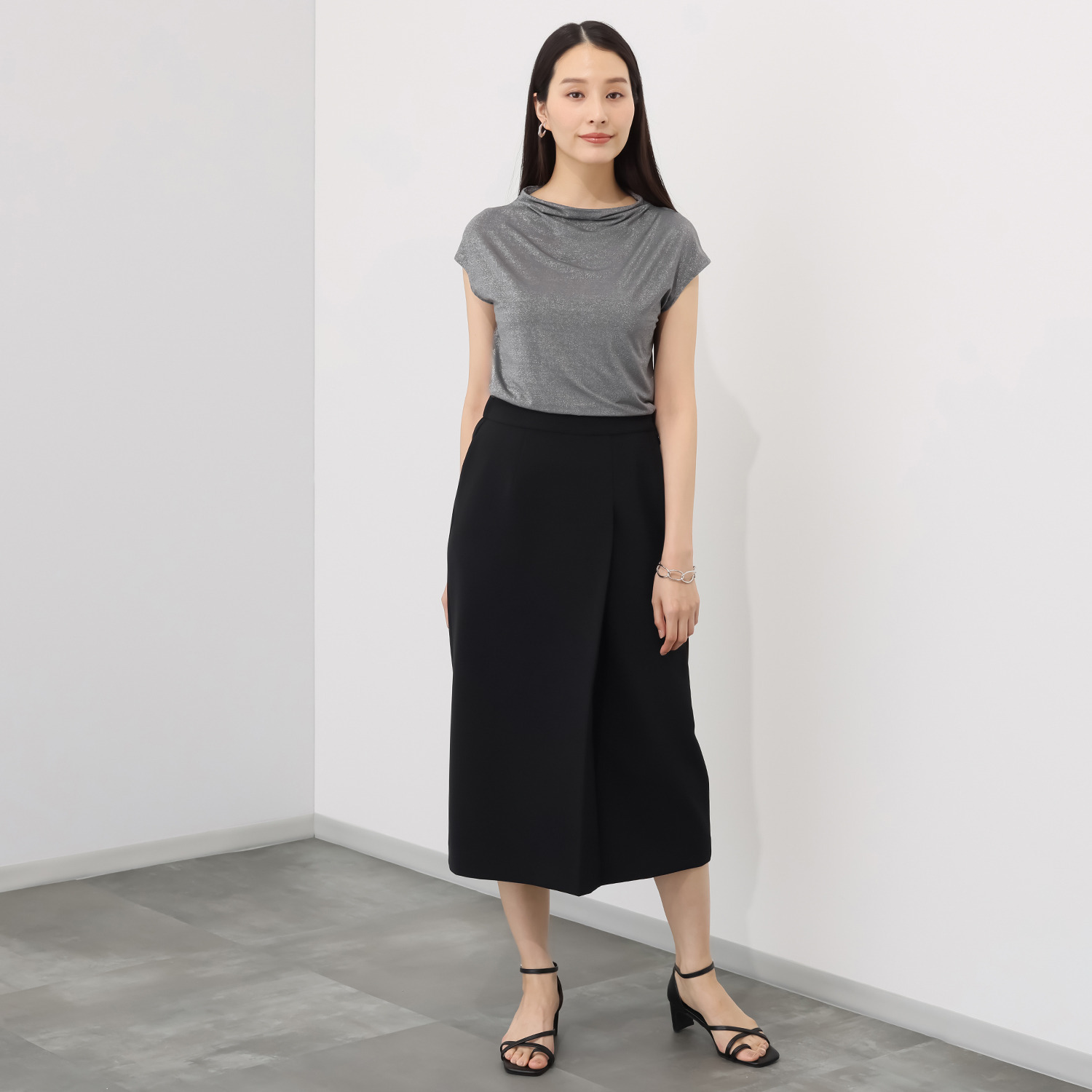 ベネディクション 接触冷感 ウォッシャブル シャイニーラメジャージー ドレープボトルネック プルオーバー