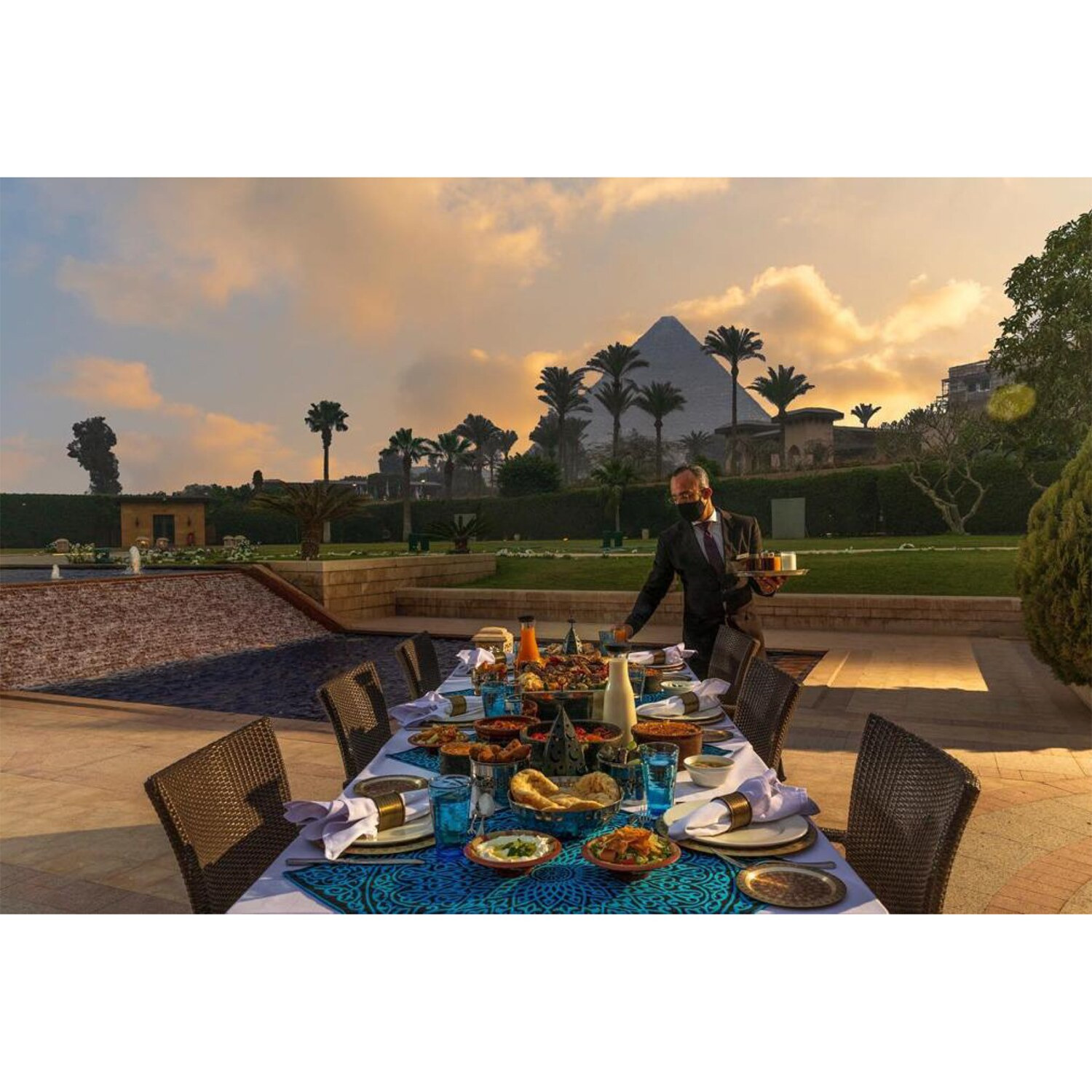 大人時間を愉しむ 古代遺跡をめぐる エジプト１０日間 “成田空港発着 　２名１室”